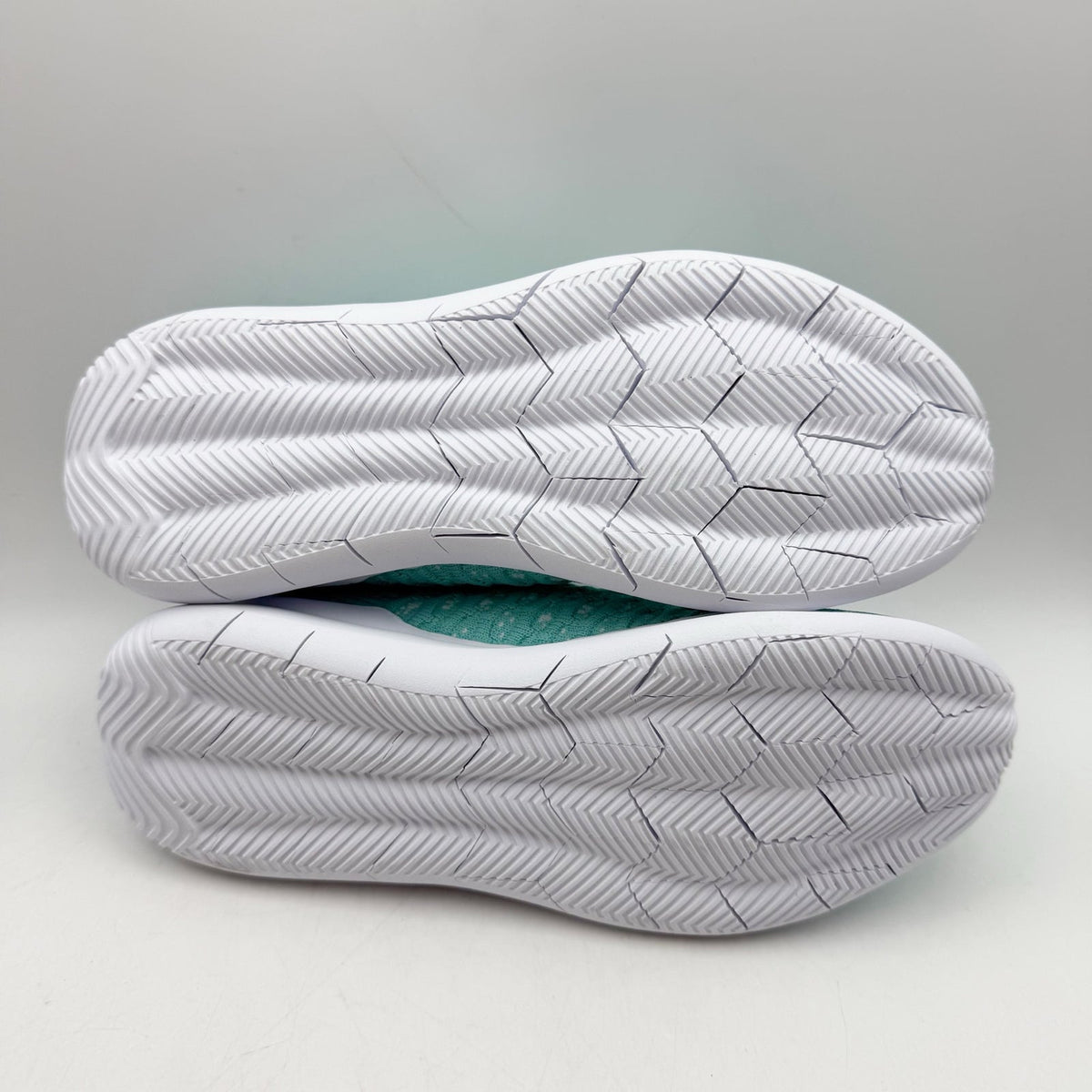Propet Womens Travelbound Sneakers US 6 M Icy Mint Blue Bungee NIB