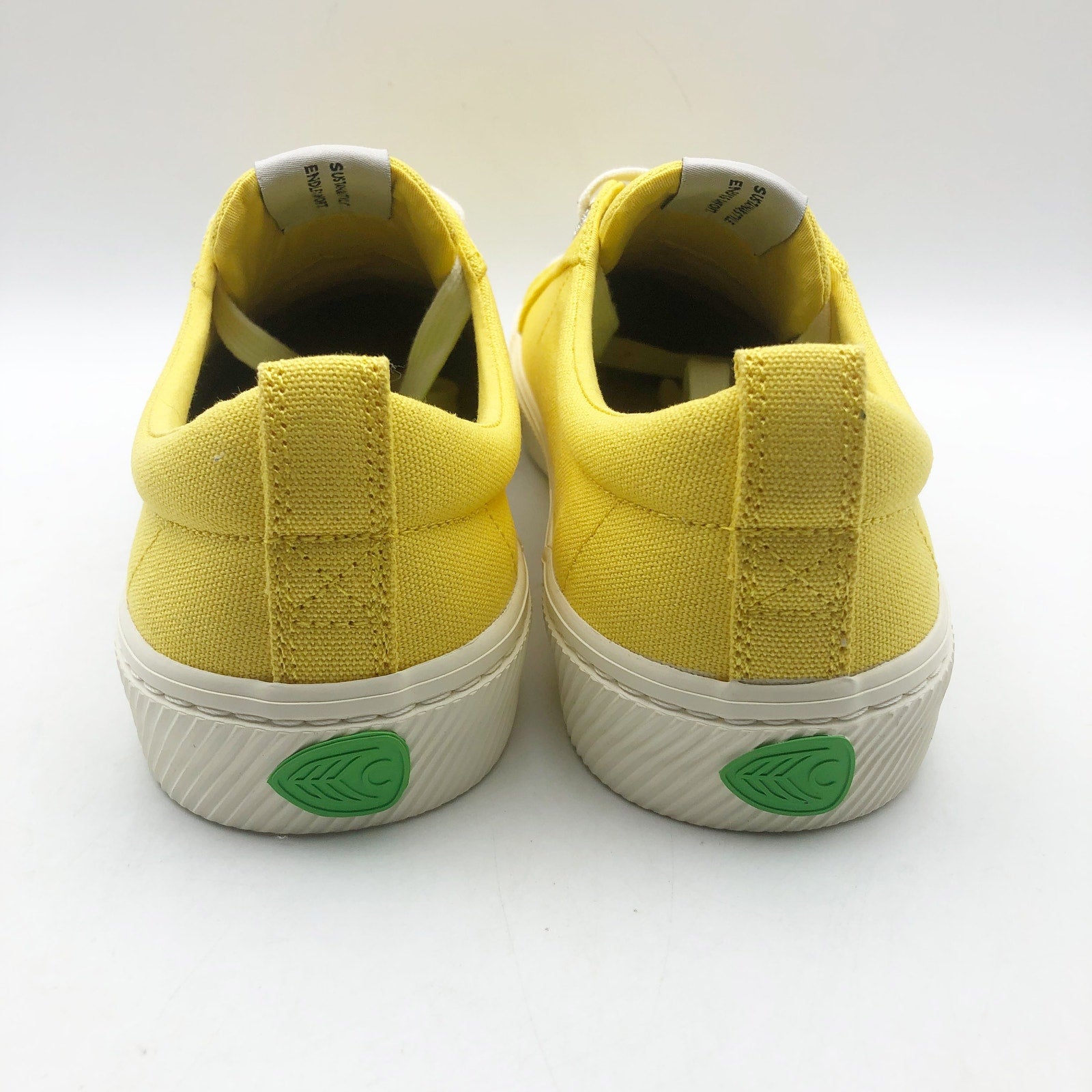 Cariuma OCA Low Canvas Sneaker Men's 9 Women's 10.5 Yellow Organic Cotton NIB