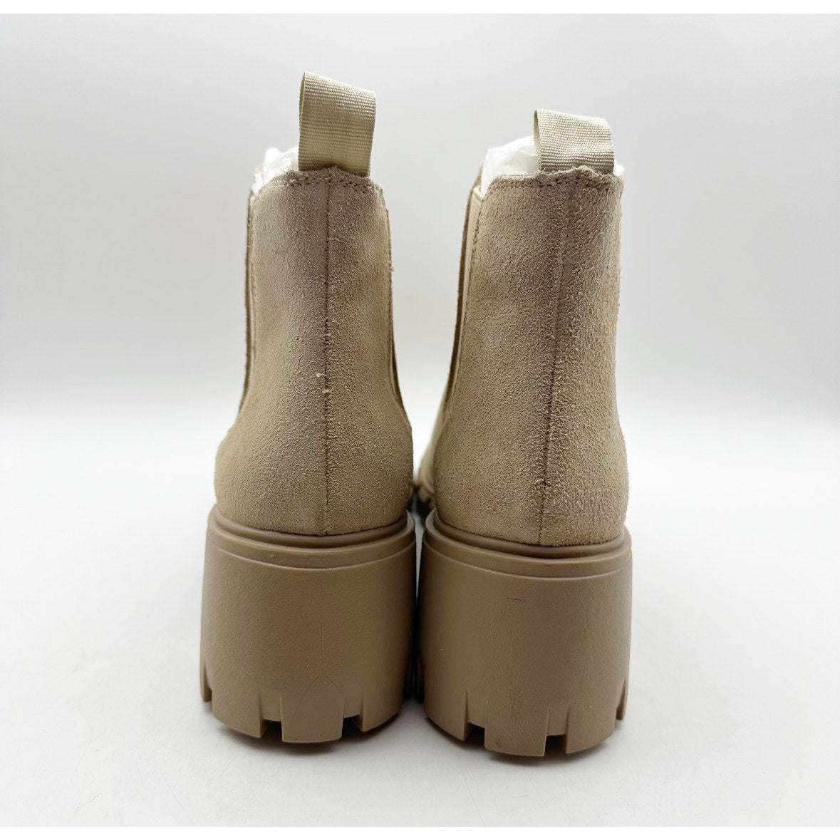 Steve Madden Women's Howler Chelsea Boot Size 7.5 M Beige Block Heel NWOB
