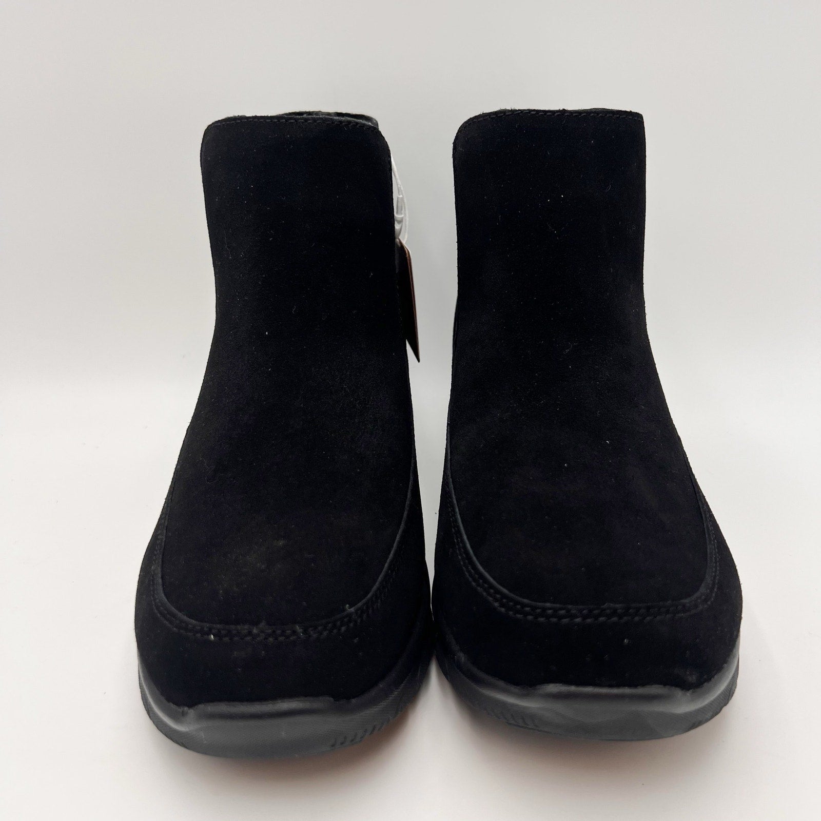 Skechers Womens Slip Ins Easy Going Icon Ankle Chelsea Boots Size 8.5 Black NIB