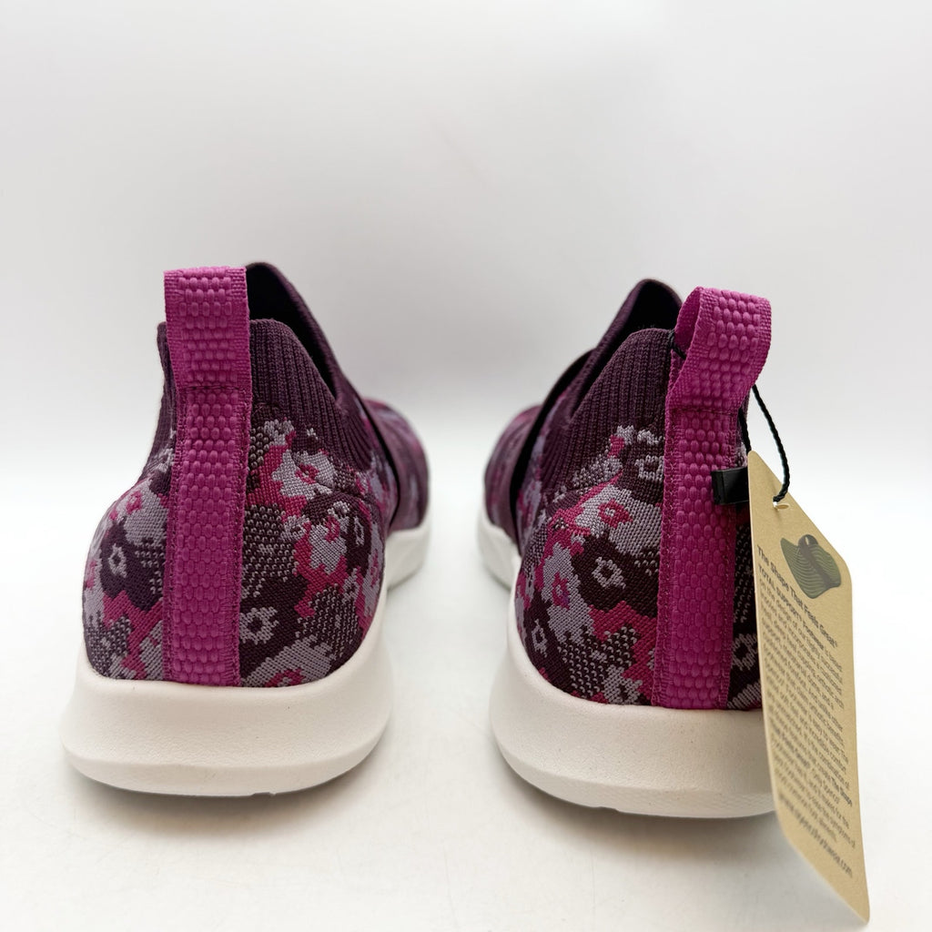 Spenco Womens Karma Stretch Sneakers US 9 M EU 39.5 Fuchsia Floral Purple NIB