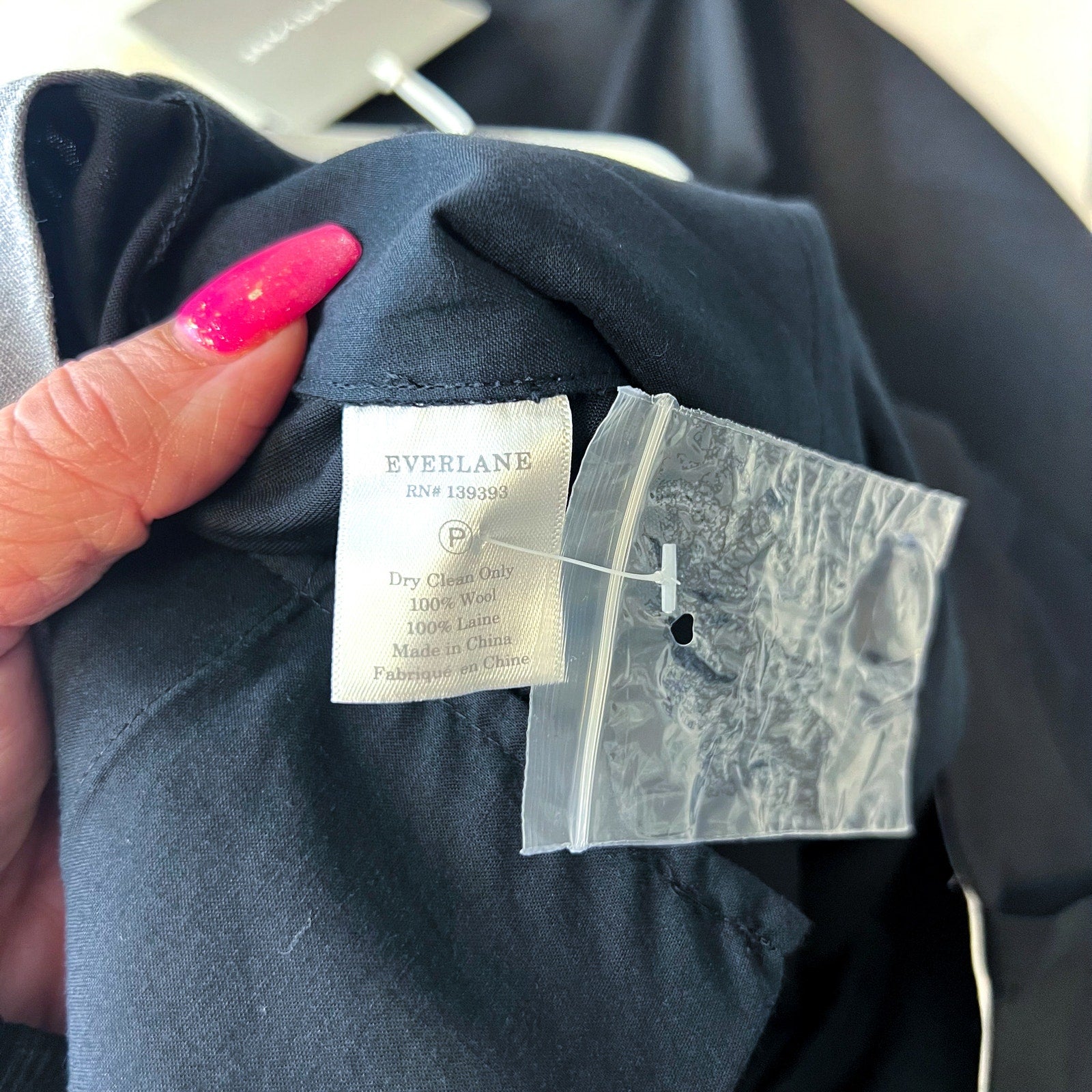 EVERLANE Women's The Italian GoWeave Crop Trouser Pants Size 2 Black NWT