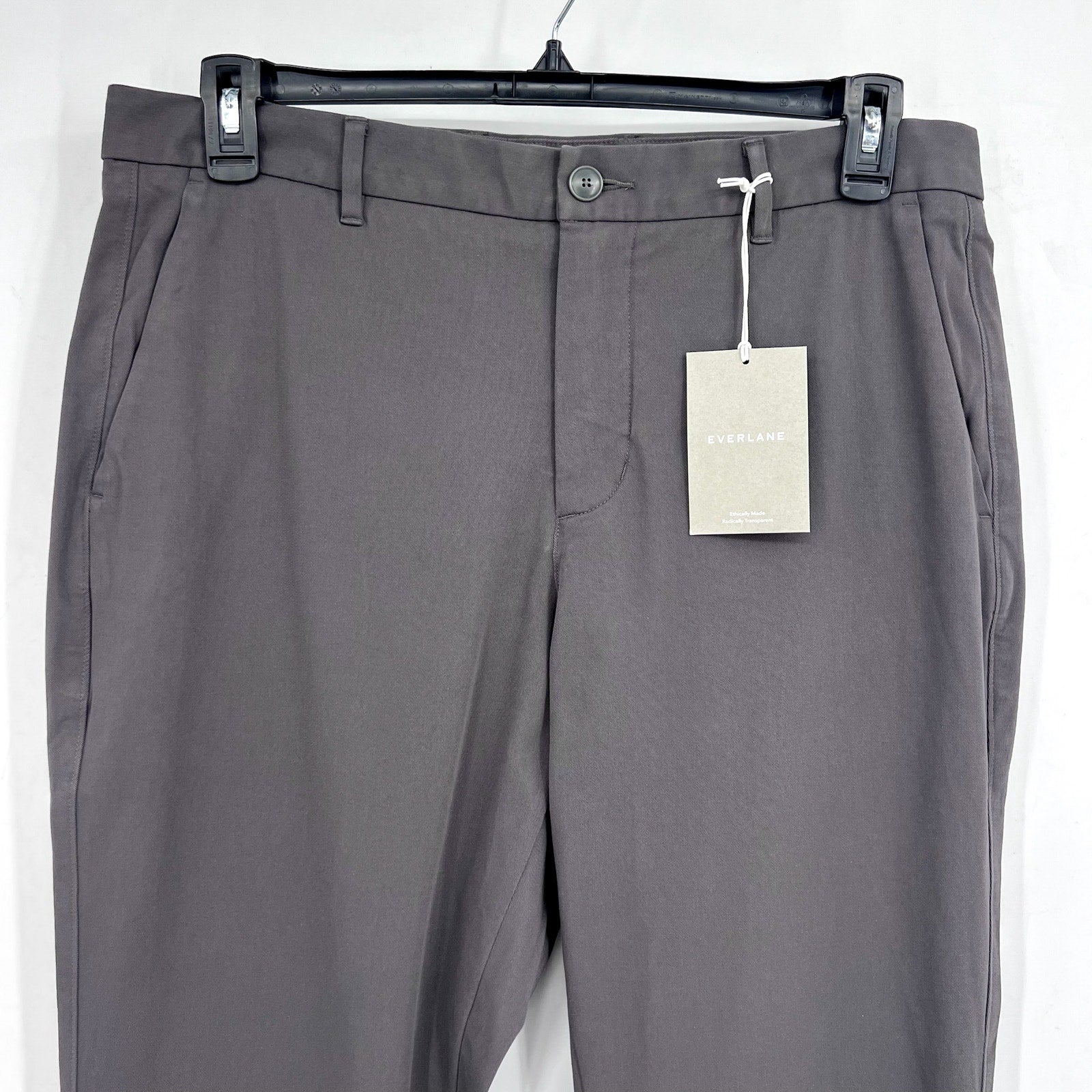 EVERLANE Uniform Mens Performance Chino Pants 33x34 Slate Grey Athletic Fit NWT