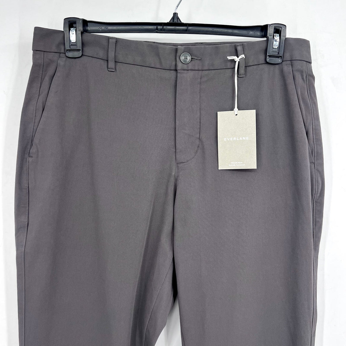 EVERLANE Uniform Mens Performance Chino Pants 33x34 Slate Grey Athletic Fit NWT