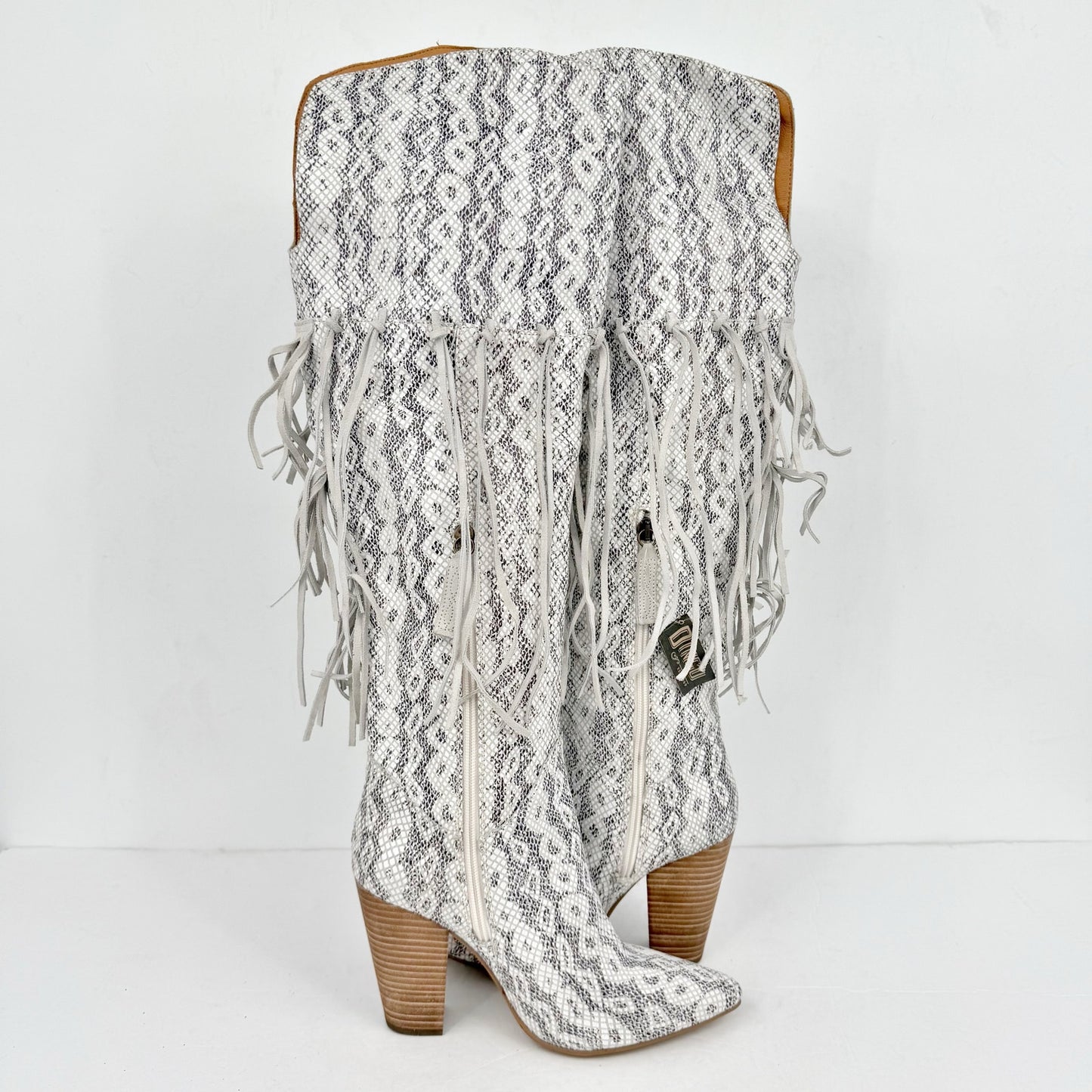 DINGO Womens Kitty Kat Fringe Snake Snip Toe Cowboy Boots US 8.5M White