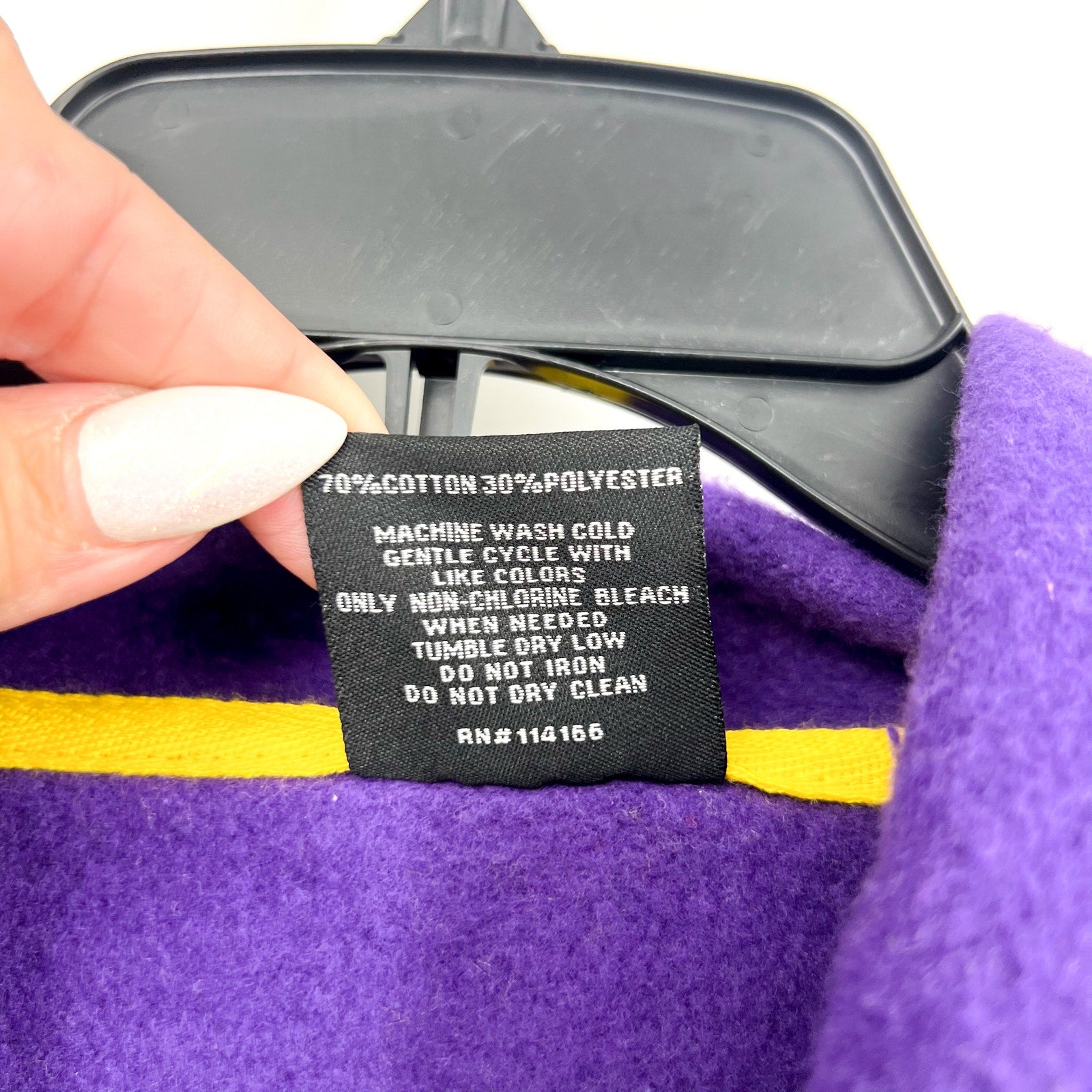 COLOSSEUM Womens LSU Tigers Stripe Logo Cropped Hoodie XL Purple Sweatshirt NWOT