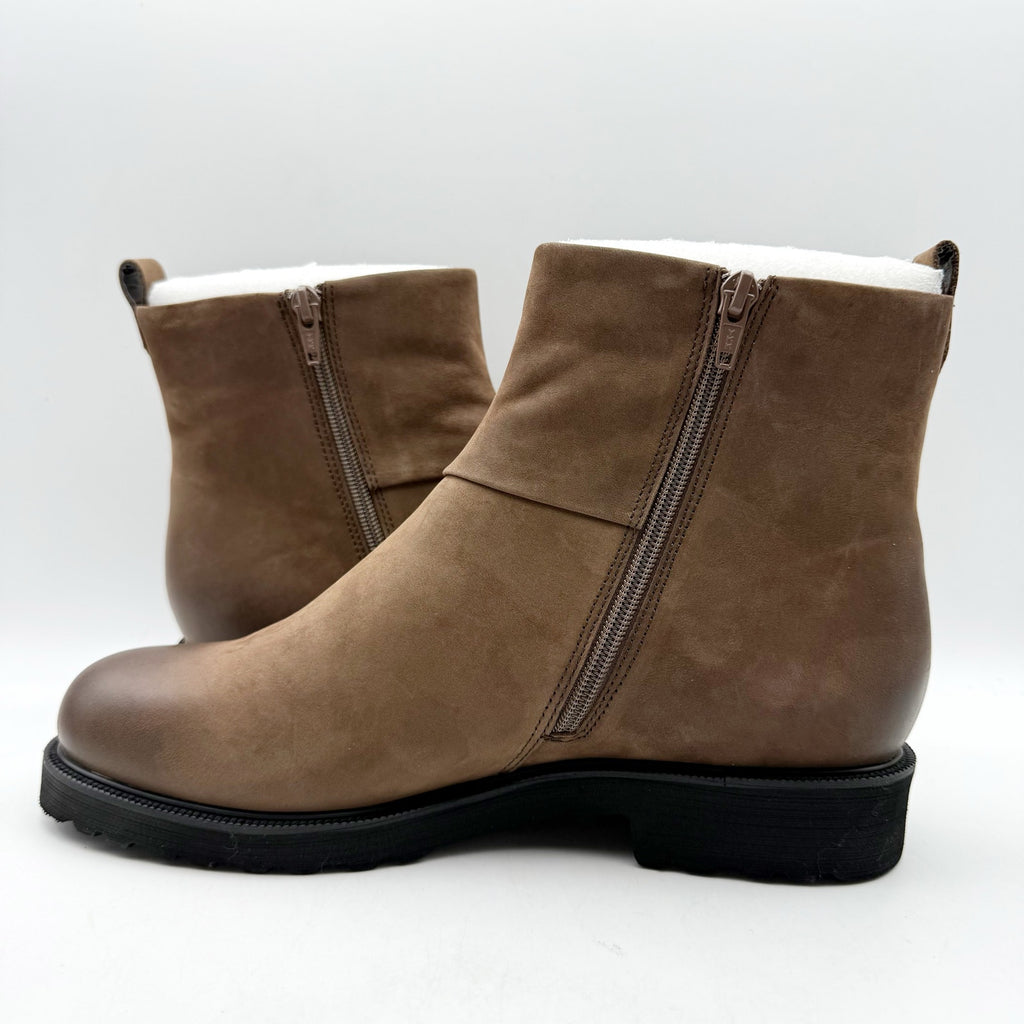 David Tate Womens Damila Boots US 9.5M EU 40 Brown Nubuck Leather NIB