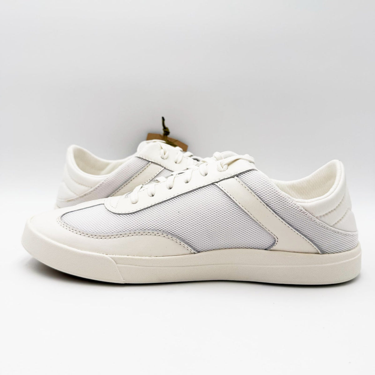 OluKai Womens Ha'upu Hulu Casual Sneakers Size 11 EU 41 Bright White NIB