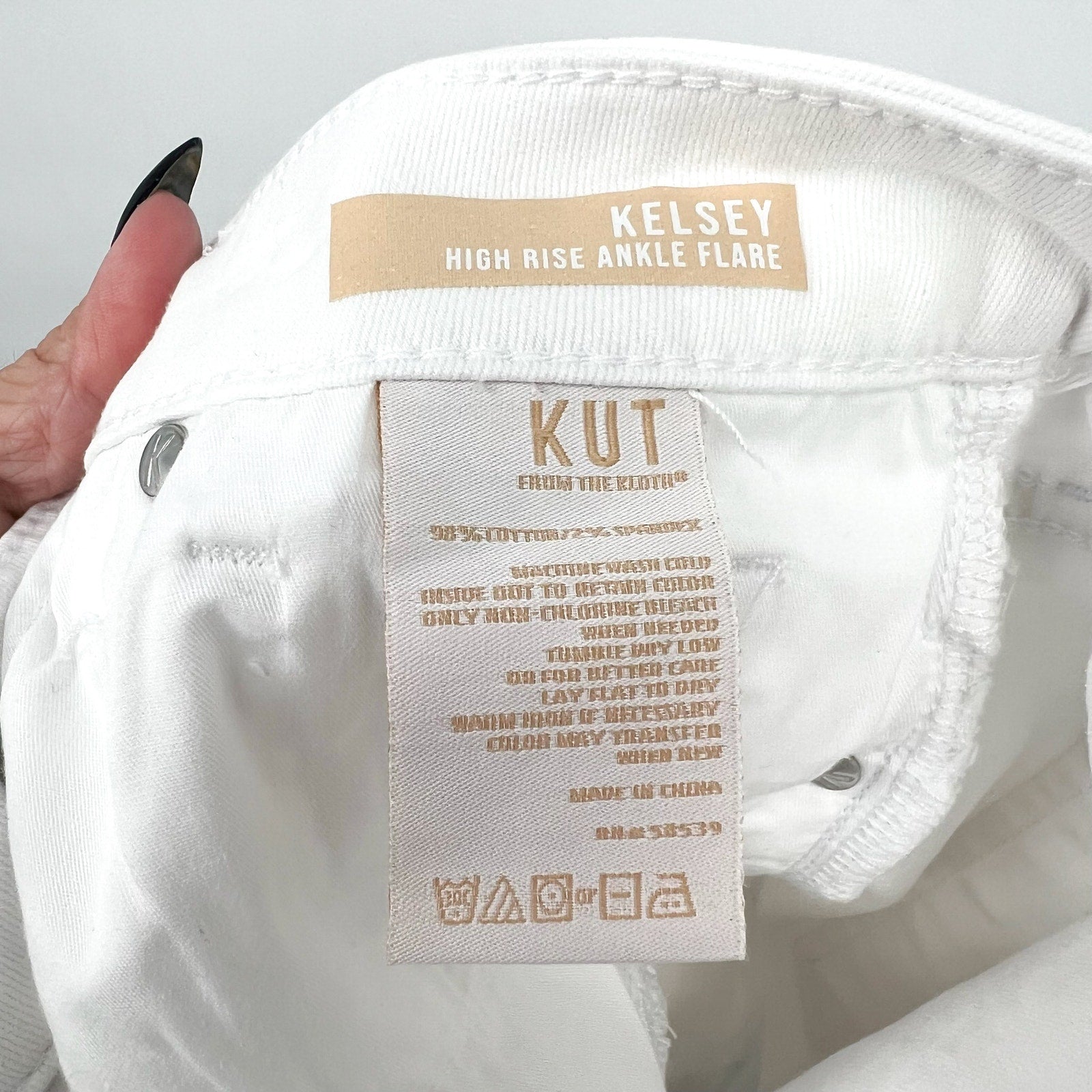 KUT FROM THE KLOTH Kelsey Ankle Flare Jean Size 10 Optic White Raw Hem NWT