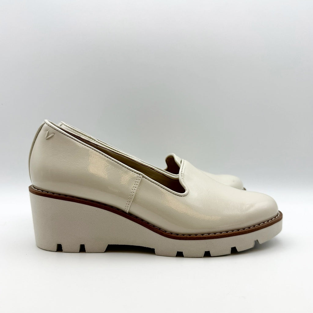 Vionic Women's Willa Wedge Slip on Shoes Size 9.5 WIDE Cream Patent Leather NIB
