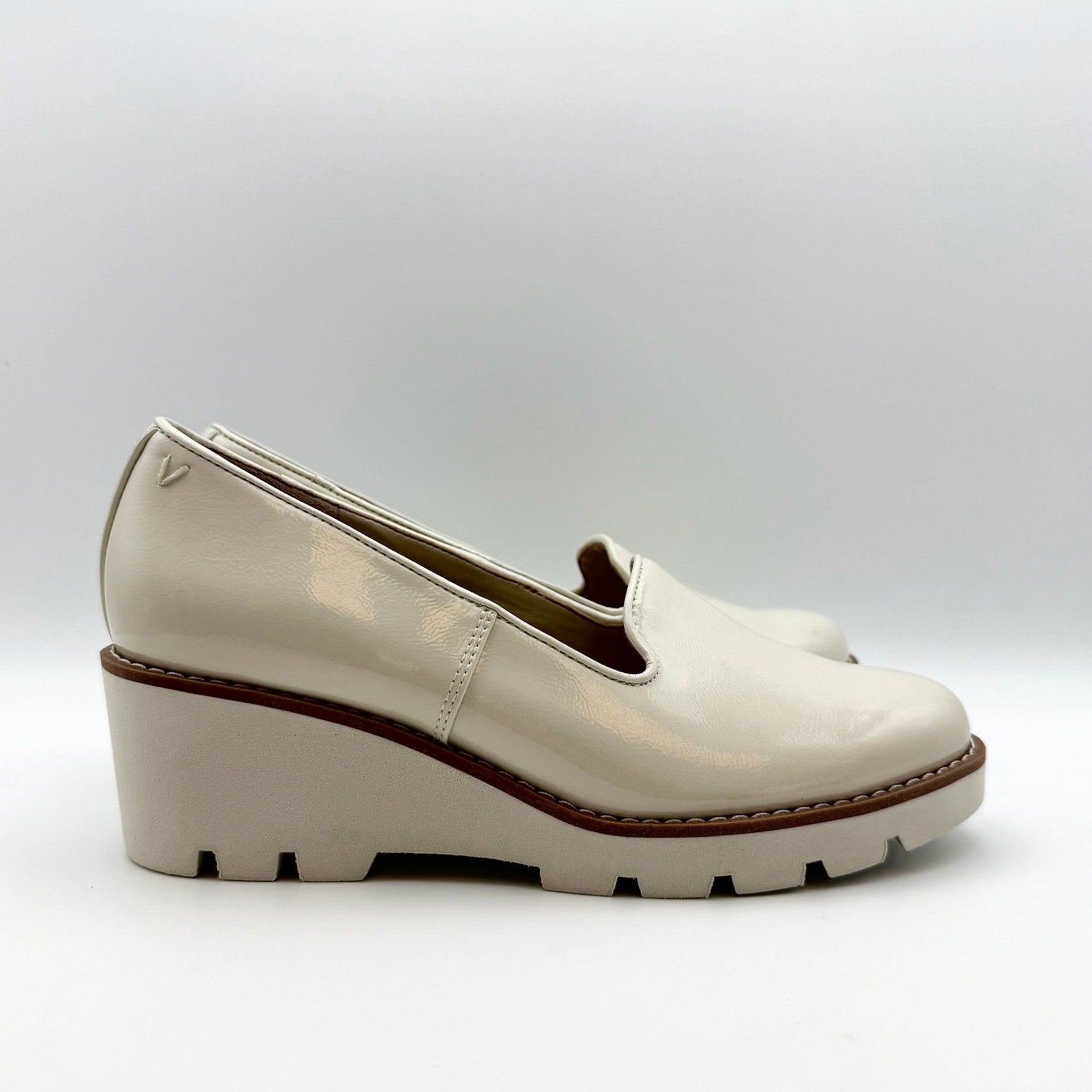Vionic Women's Willa Wedge Slip on Shoes Size 9.5 WIDE Cream Patent Leather NIB