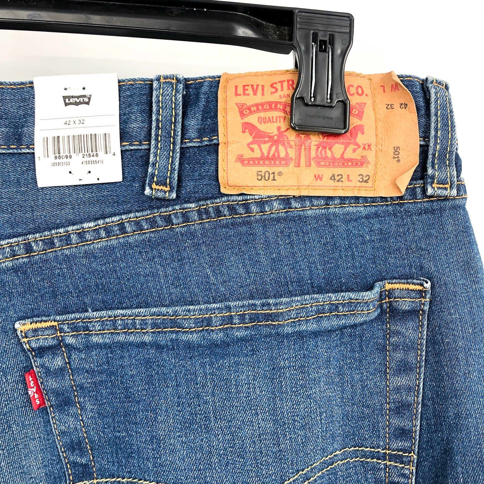 LEVI'S Men's 501 Original Straight Leg Jeans 42x32 Medium Wash NWT 00501-3333