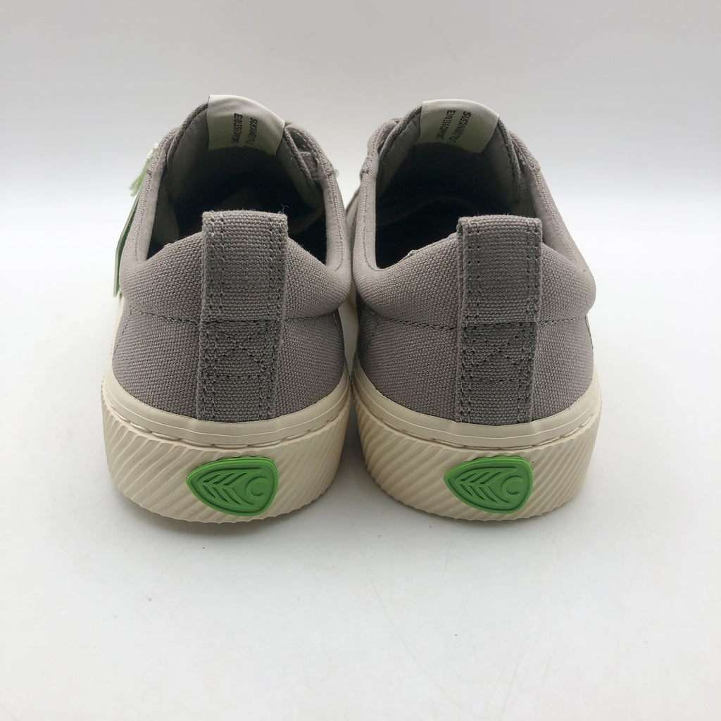 Cariuma OCA Low Canvas Sneakers Men's 9.5 Women's 11 Mystic Grey NIB
