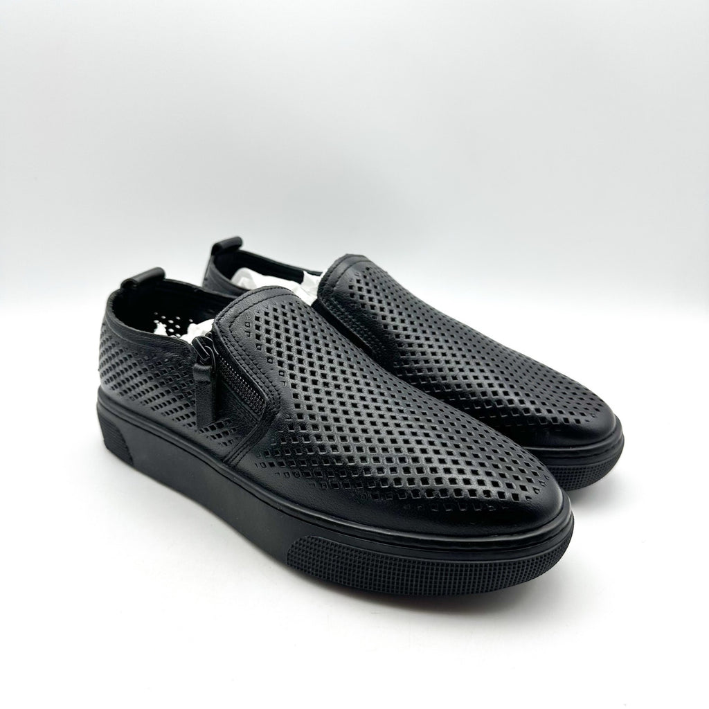 Propet Womens Kate Casual Sneaker Size 7.5 Black Perforated Leather Slip-On NWOB