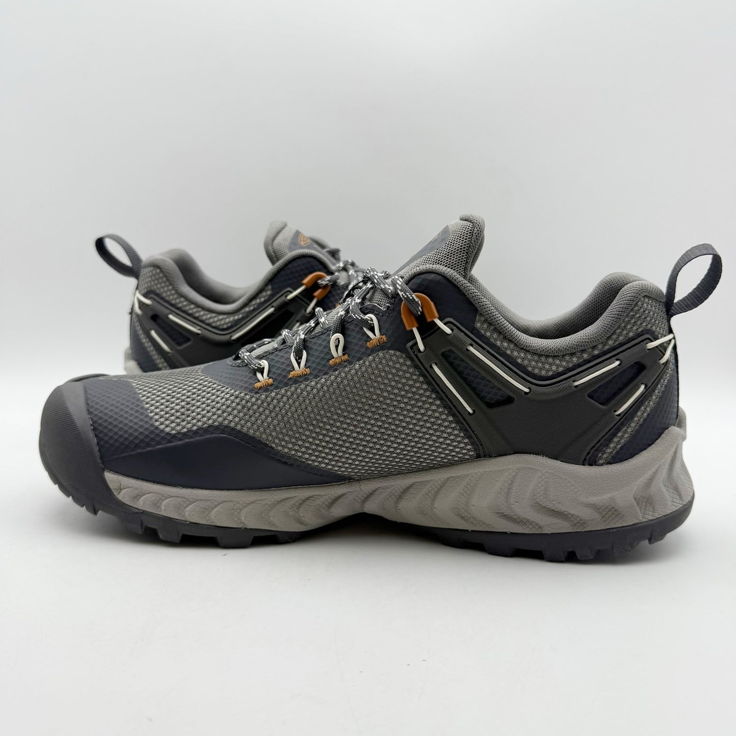 KEEN Womens Nxis Evo Hiking Sneakers US 10 M Grey Waterproof NWOB