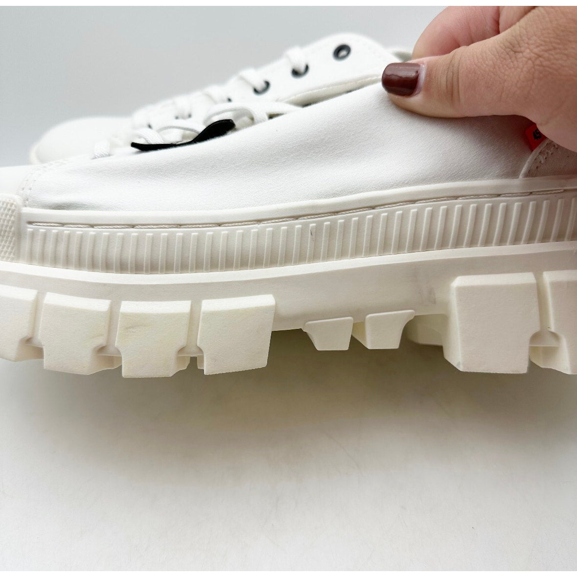Palladium Womens Revolt Lo TX Platform Casual Sneakers Size 10 White NWOB