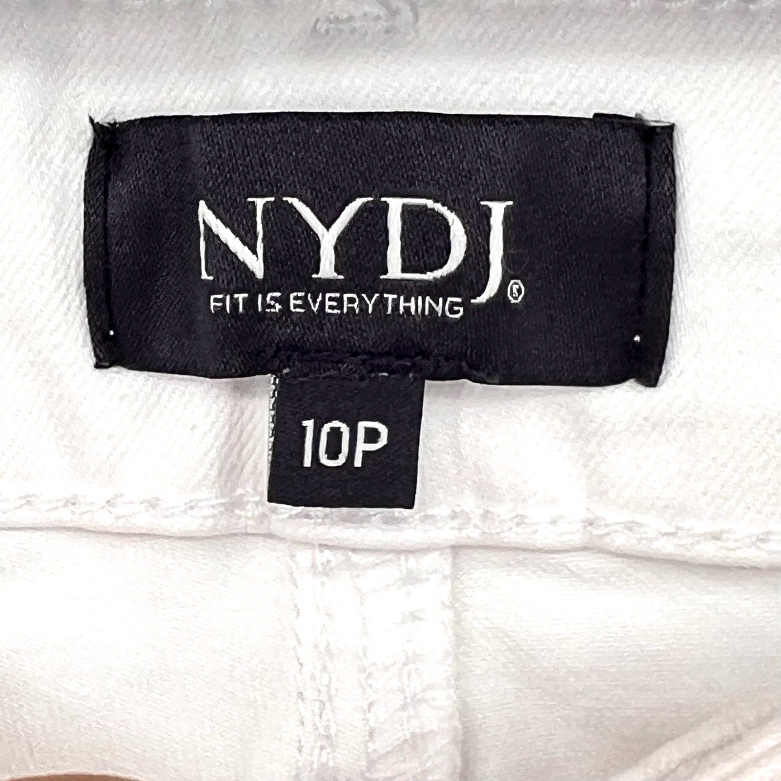 NYDJ Womens Ella Denim Shorts Size 10 PETITE Optic White 8" Inseam NWOT