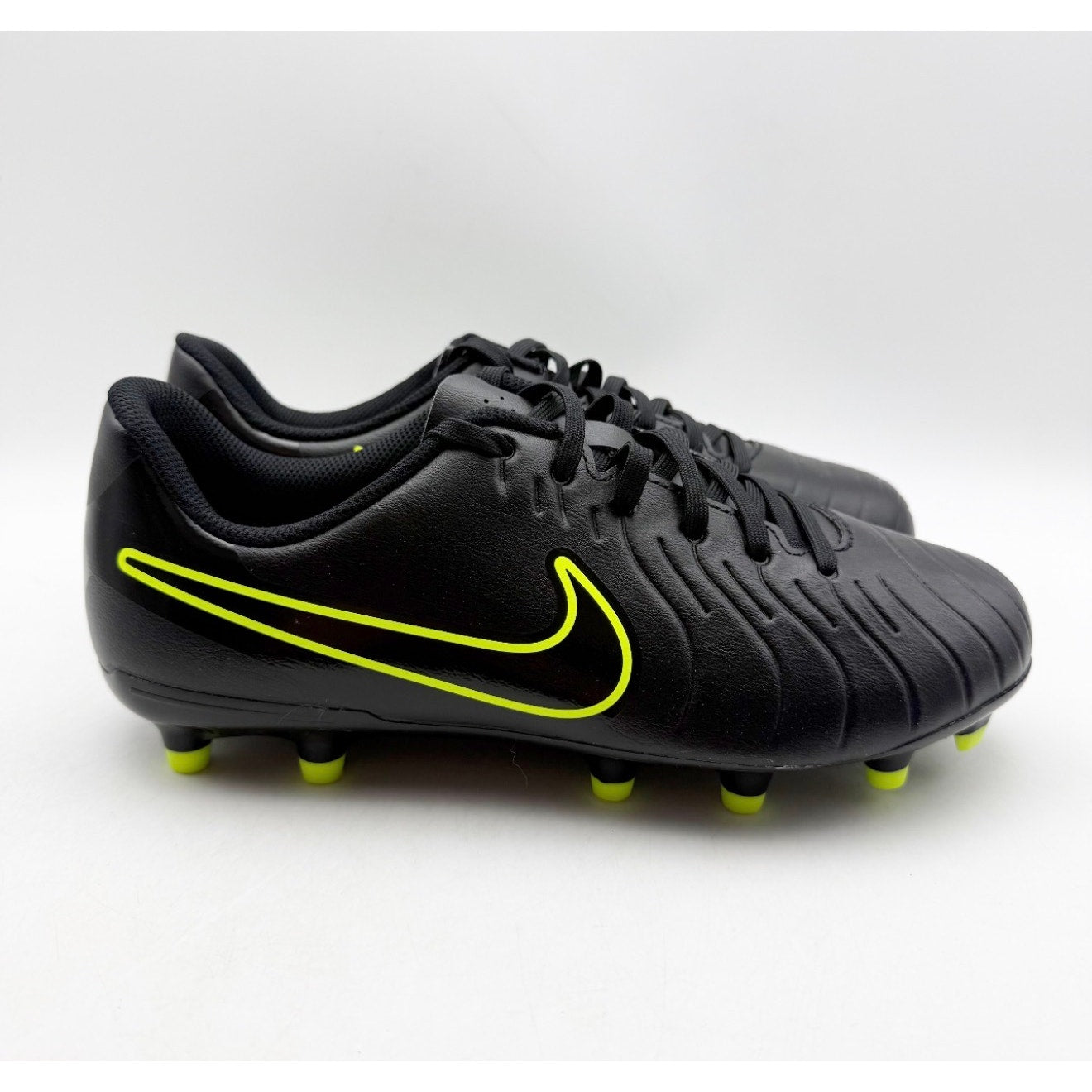 Nike Kids Tiempo Legend 10 Club FG Soccer Cleats US 6 YOUTH Black DV4352 NWOB