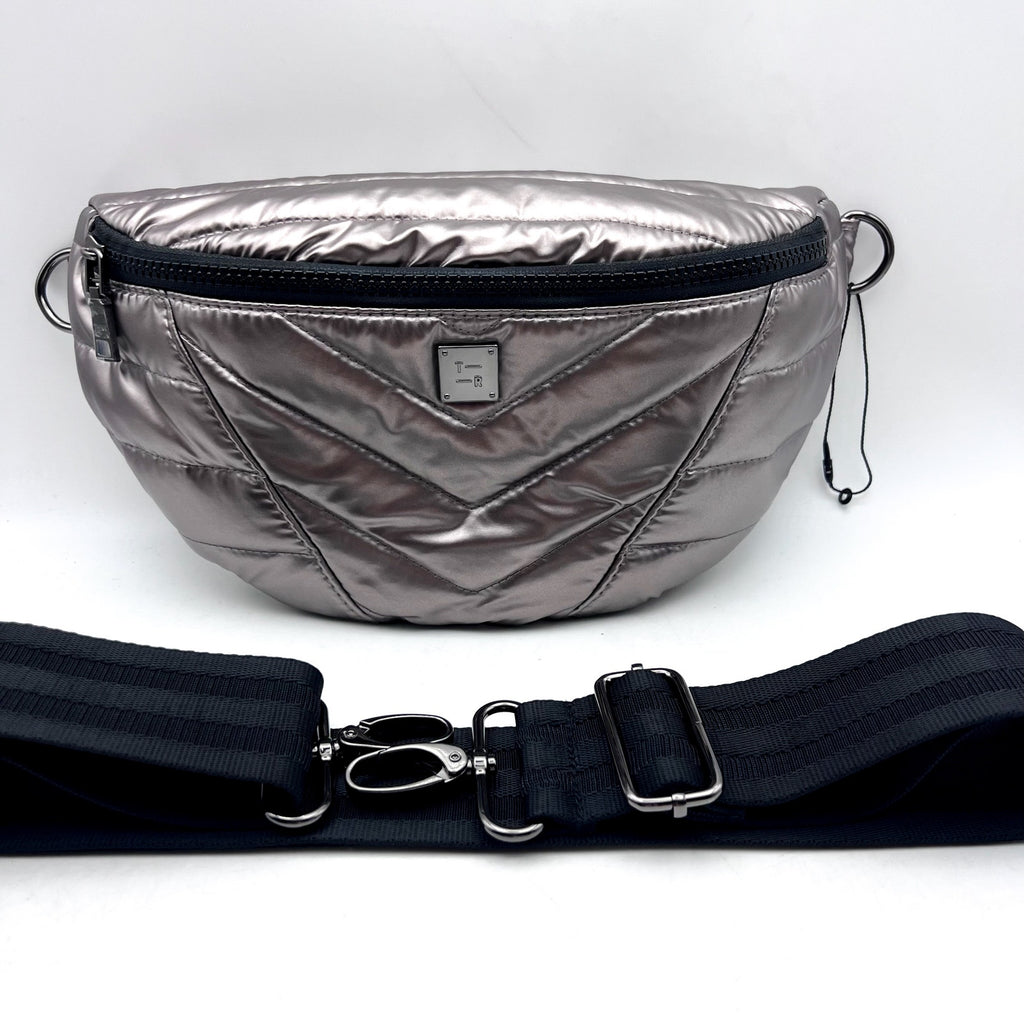 THINK ROYLN Women's Shining Star Crossbody/Belt Bag Silver Pearl Latte NWOT