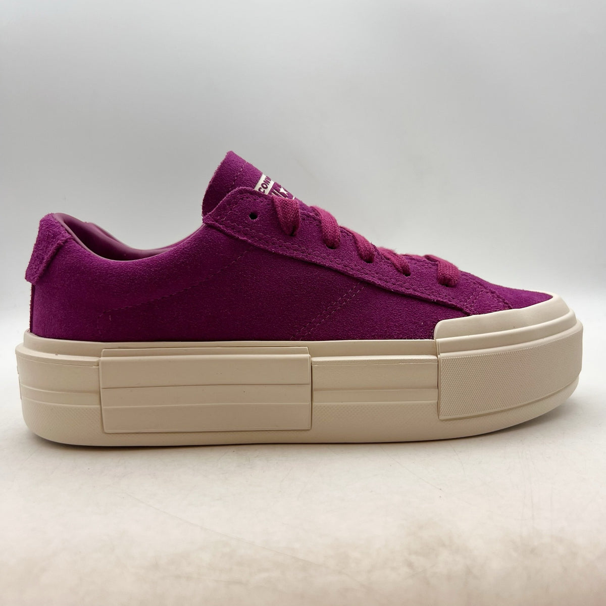 Converse Womens Chuck Taylor All Star Cruise Sneakers Size 9.5 Purple Suede NIB