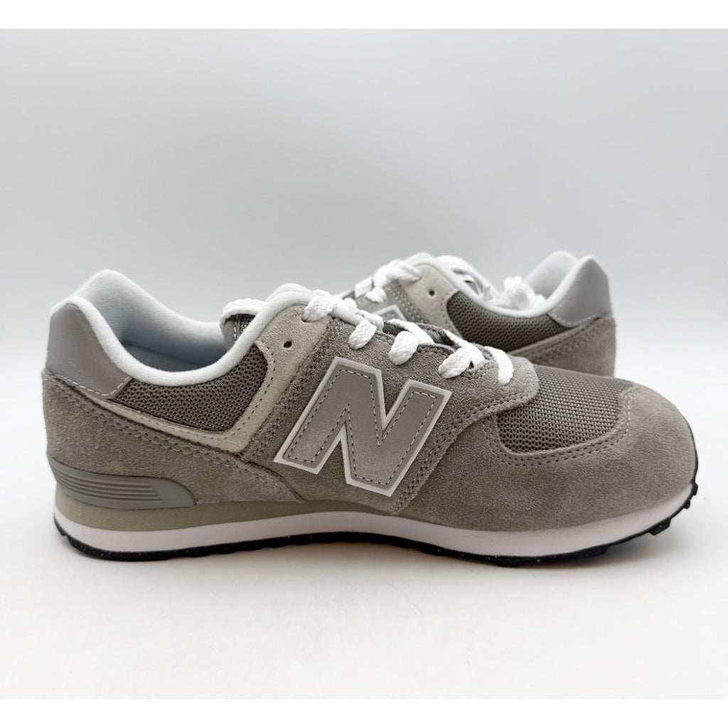 New Balance Boys Classics 574 Core Sneakers US 5.5 EU 38 Grey White Athletic NIB
