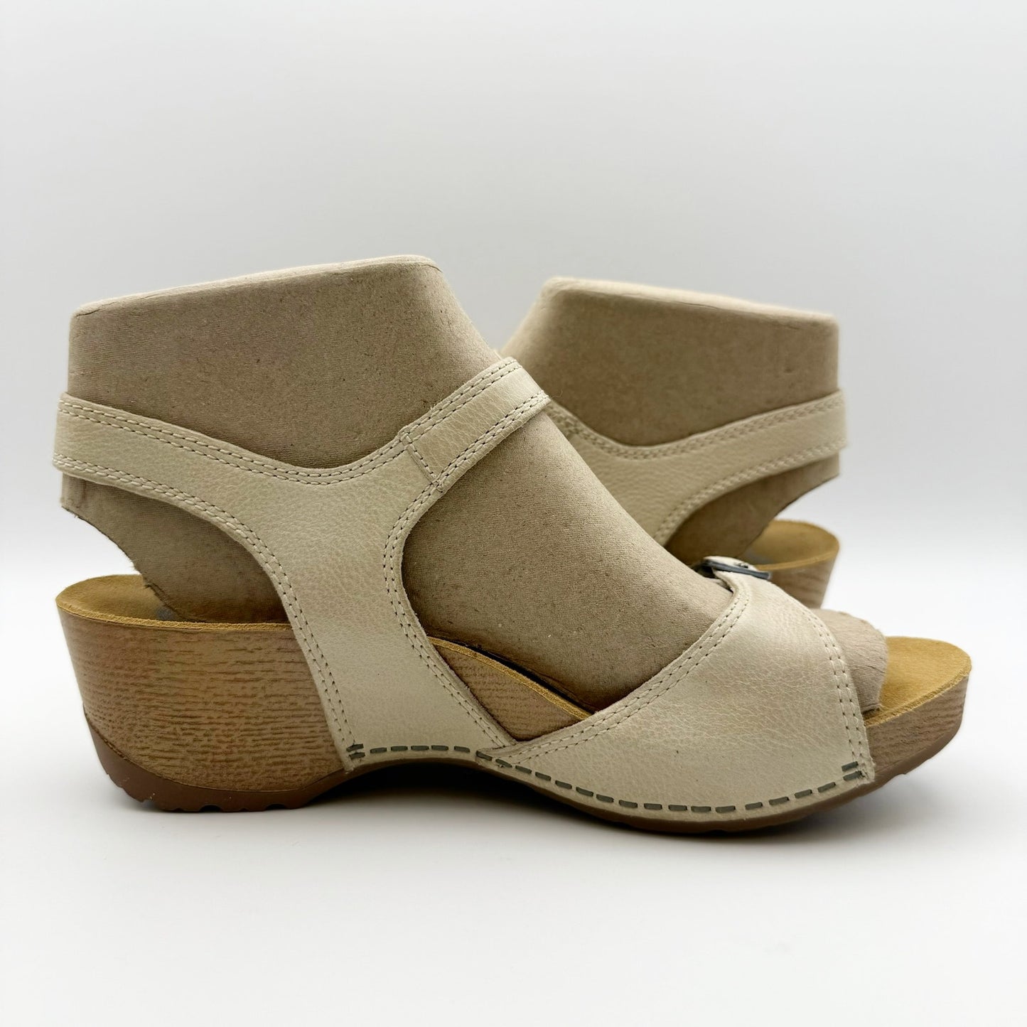 Dansko Womens Tricia Wedge Sandal EU 37 US 6.5-7 Beige Linen Leather Shoe NIB