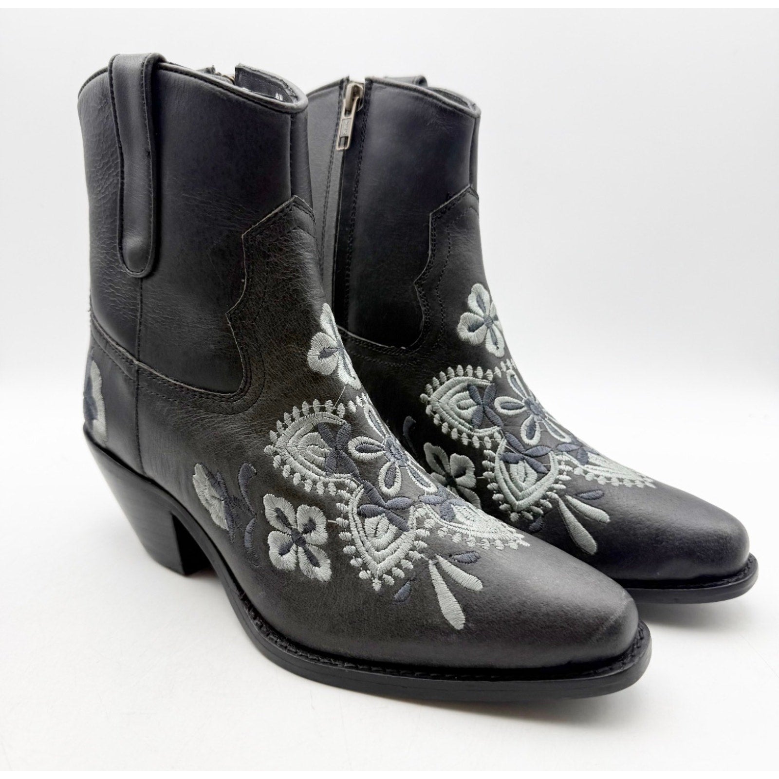 Diba True Women's Cains Ville Western Bootie Size 7M Black Charcoal Leather NWOB