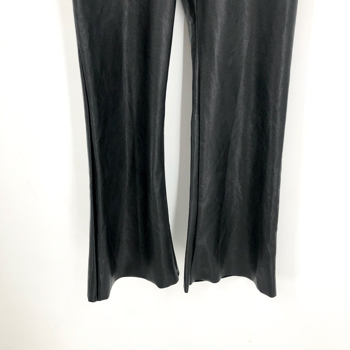 COMMANDO Women's Faux Leather Cropped Flare Leggings Medium Black Stretch NWT