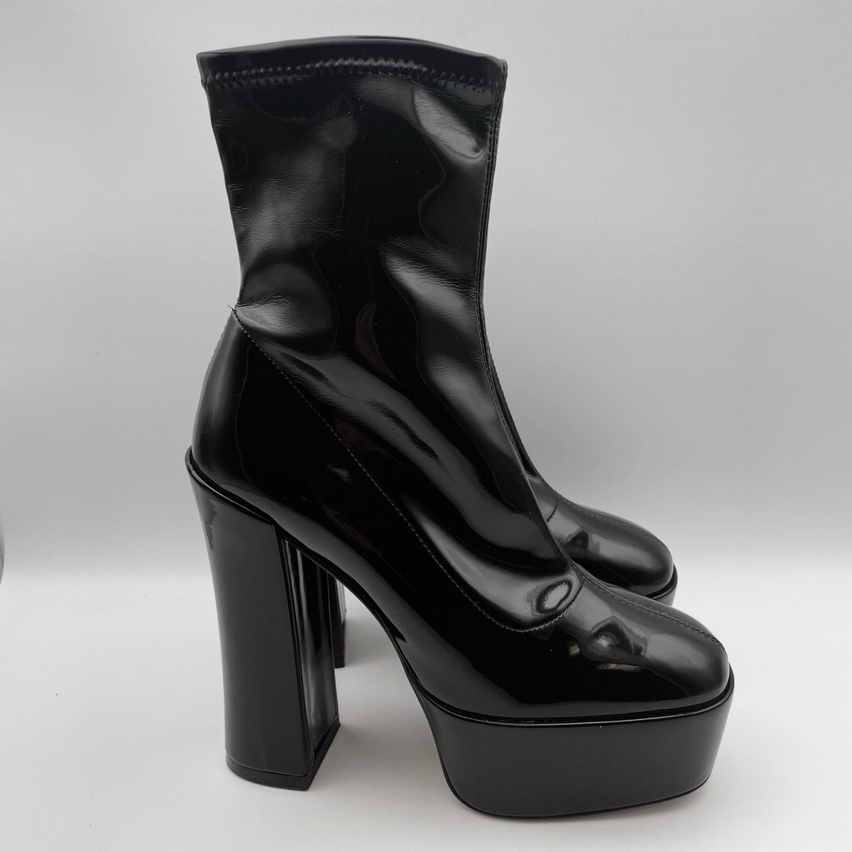 Stuart Weitzman Women's Skyhigh 145 Platform Bootie Size 10 Black