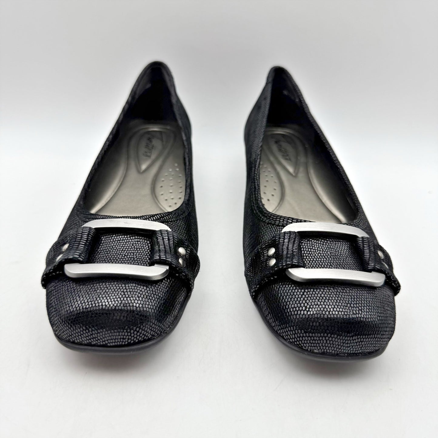 Trotters Womens Sizzle Flats US 7 Narrow EU 37.5 Black Leather Slip On NWOB