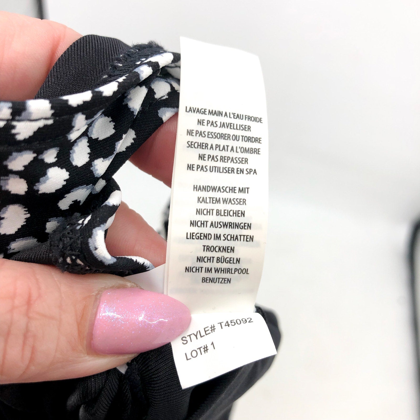 CONTOURS COCO REEF Suraya One-Piece Swimsuit Size 8 32C Black White Cheetah NWT
