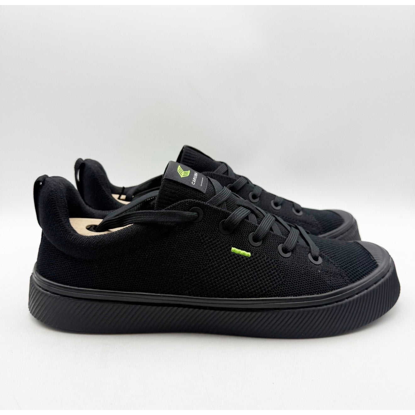 Cariuma IBI Low Casual Sneakers Mens 9.5 Womens 11 Black Bamboo Knit NIB