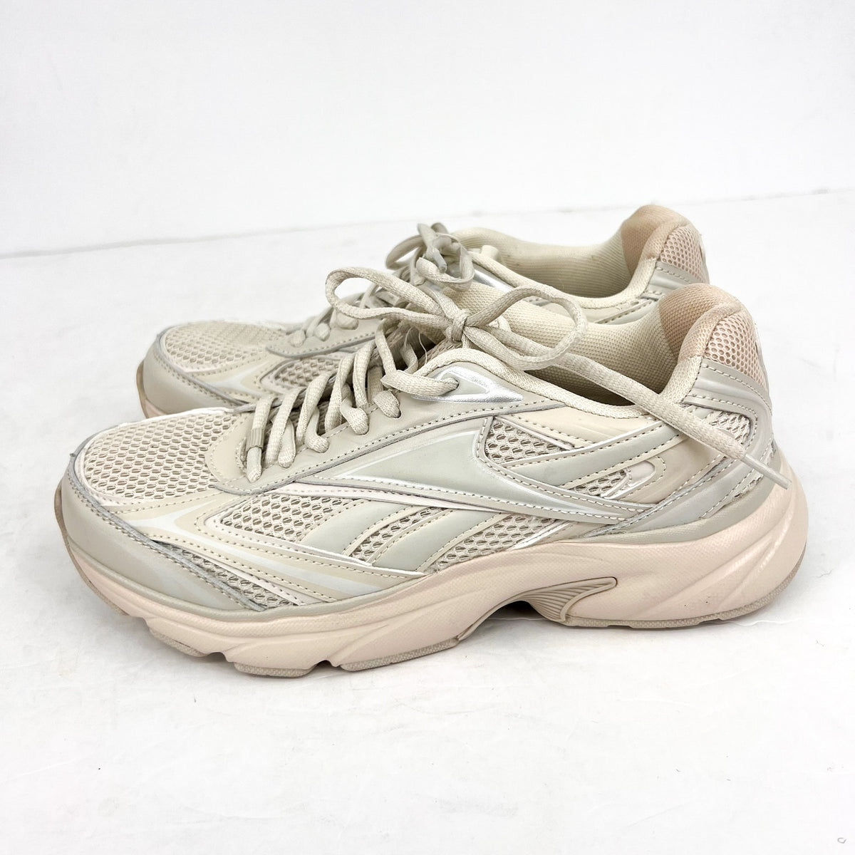 REEBOK Women's Belwave Leather Sneakers Size 9 EU 40 Tan Natural Lace Up NWOB