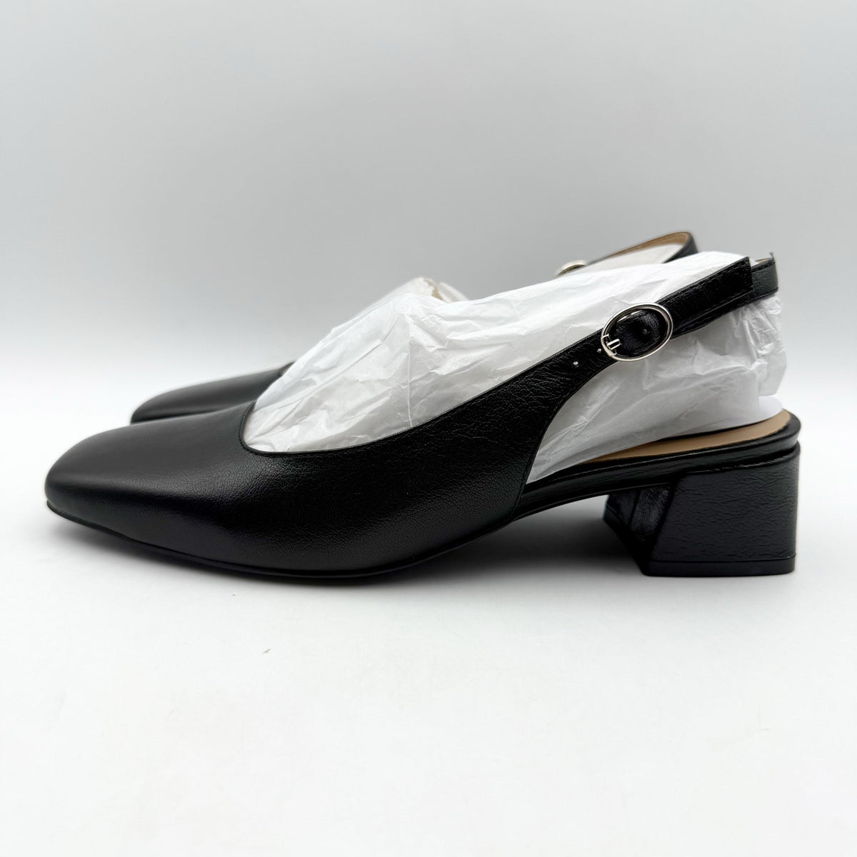 NATURALIZER Womens Jayla Low Slingback Pumps Size 6 WIDE Black Leather Heels NIB