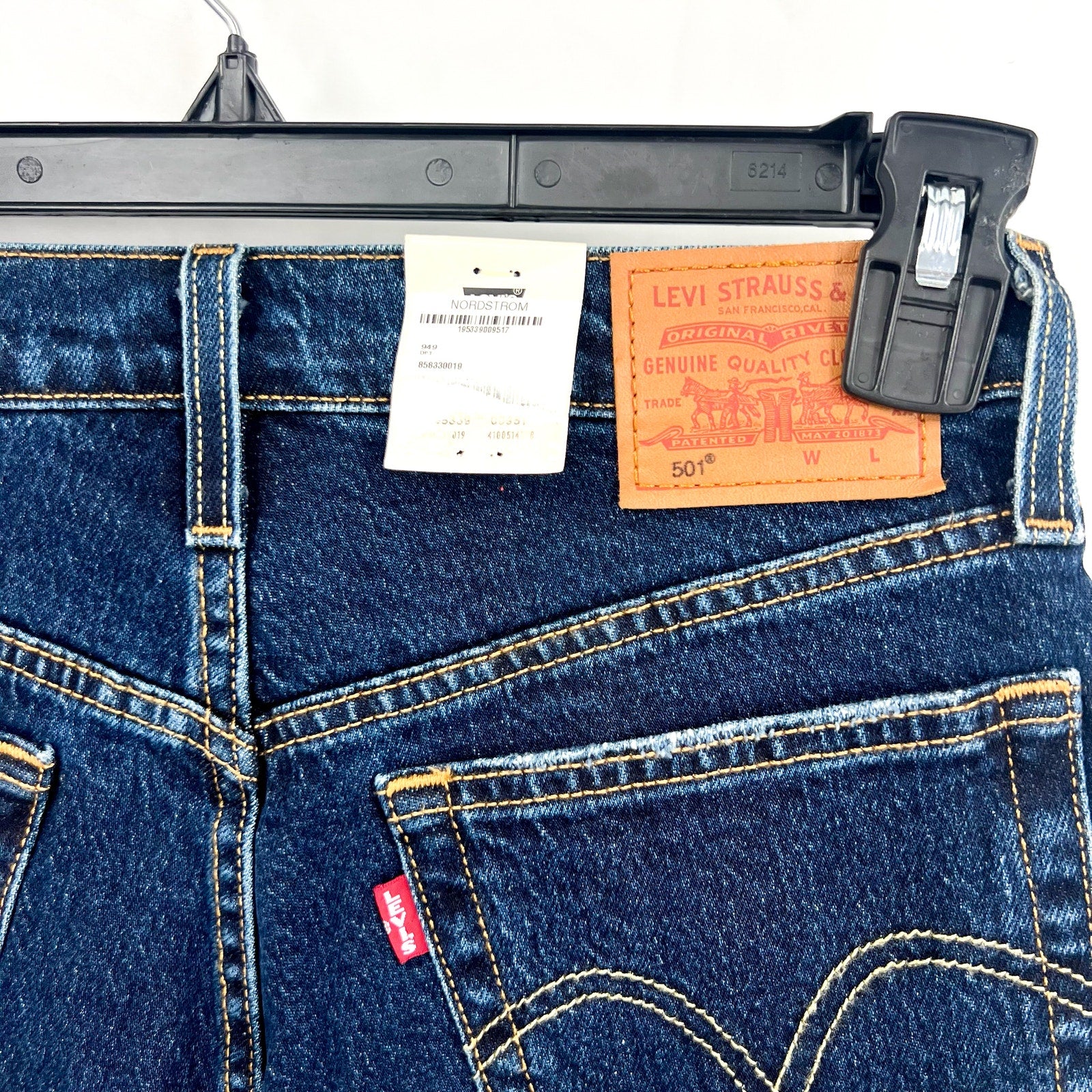 LEVIS Womens 501 Mid Thigh Long Jean Shorts Size 26 US 2/4 Blue 858330019 NWT
