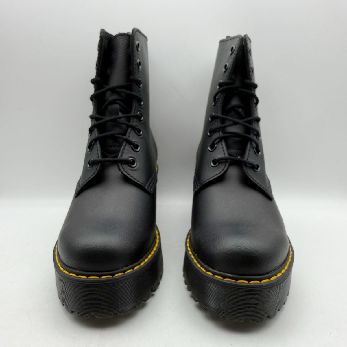 Dr. Martens Womens Sanguine Heeled Ankle Bootie EU 37 US 6 Black Leather NWOB