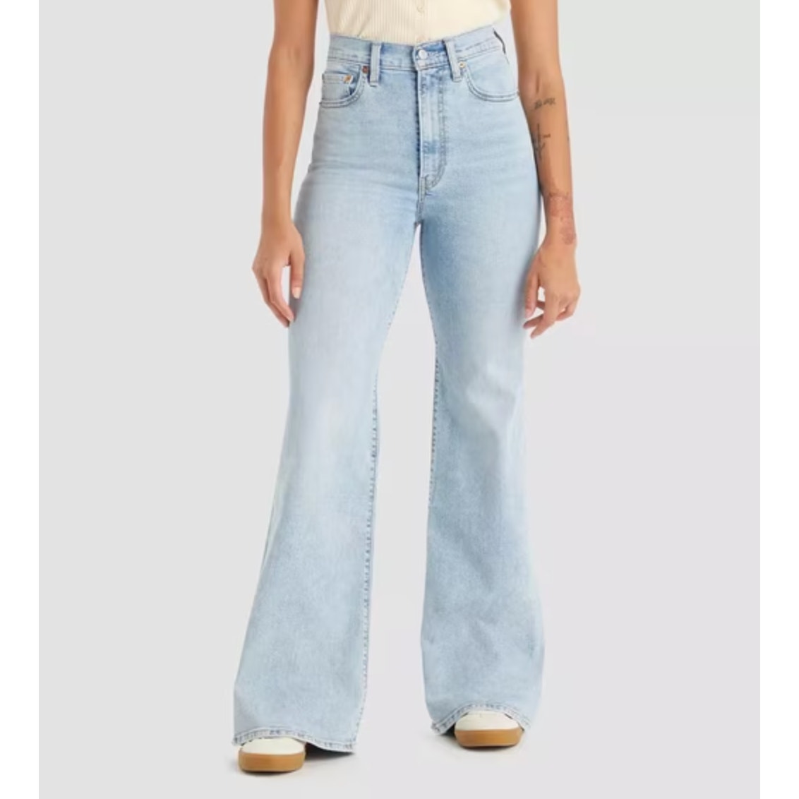 LEVI'S Women's Ribcage Bell Jeans 27x32 Size 4 Light Wash A75030004 NWOT