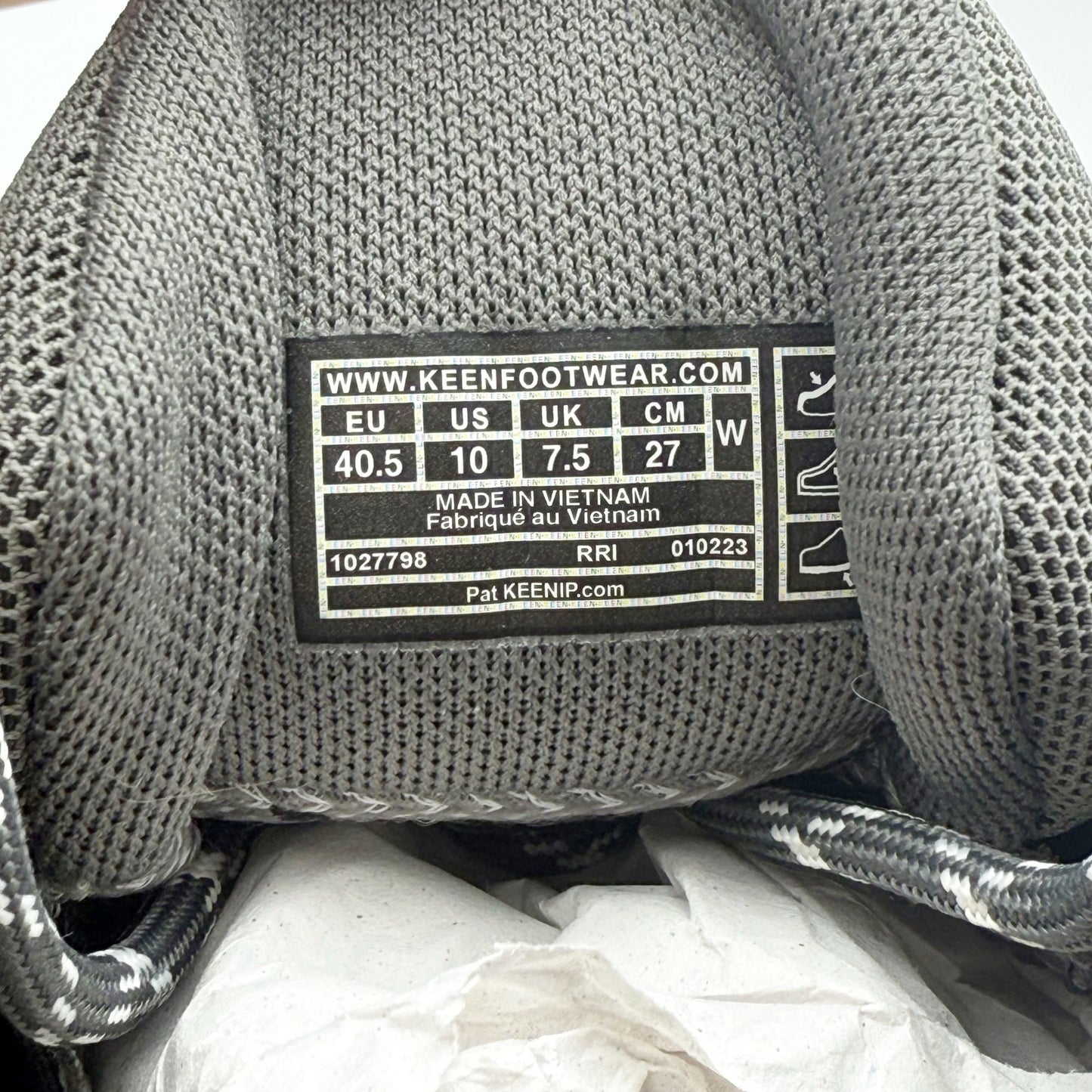 KEEN Womens Nxis Evo Hiking Sneakers US 10 M Grey Waterproof NWOB