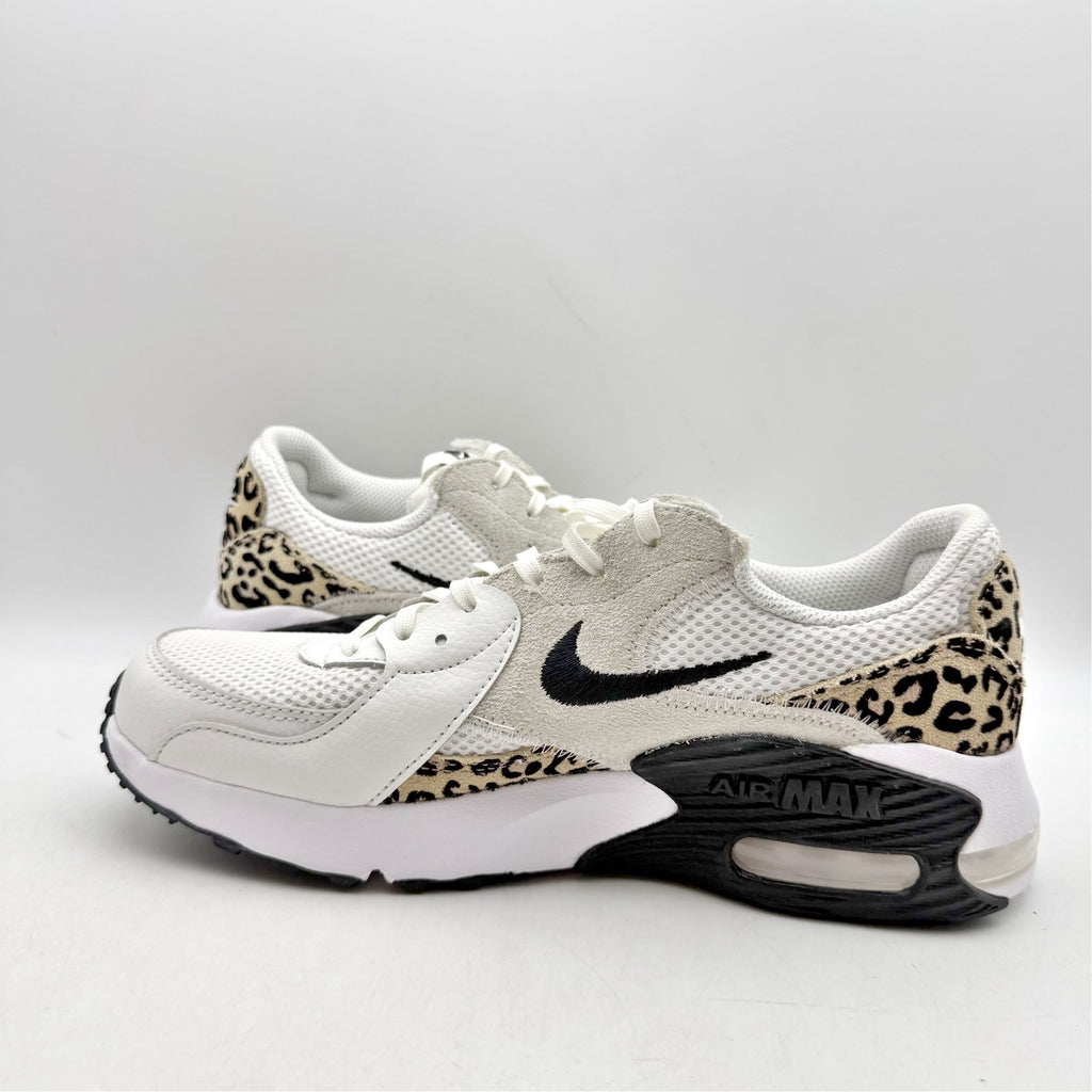 Nike Womens Air Max Excee Casual Sneakers US 7.5 White Leopard Athletic NWOB