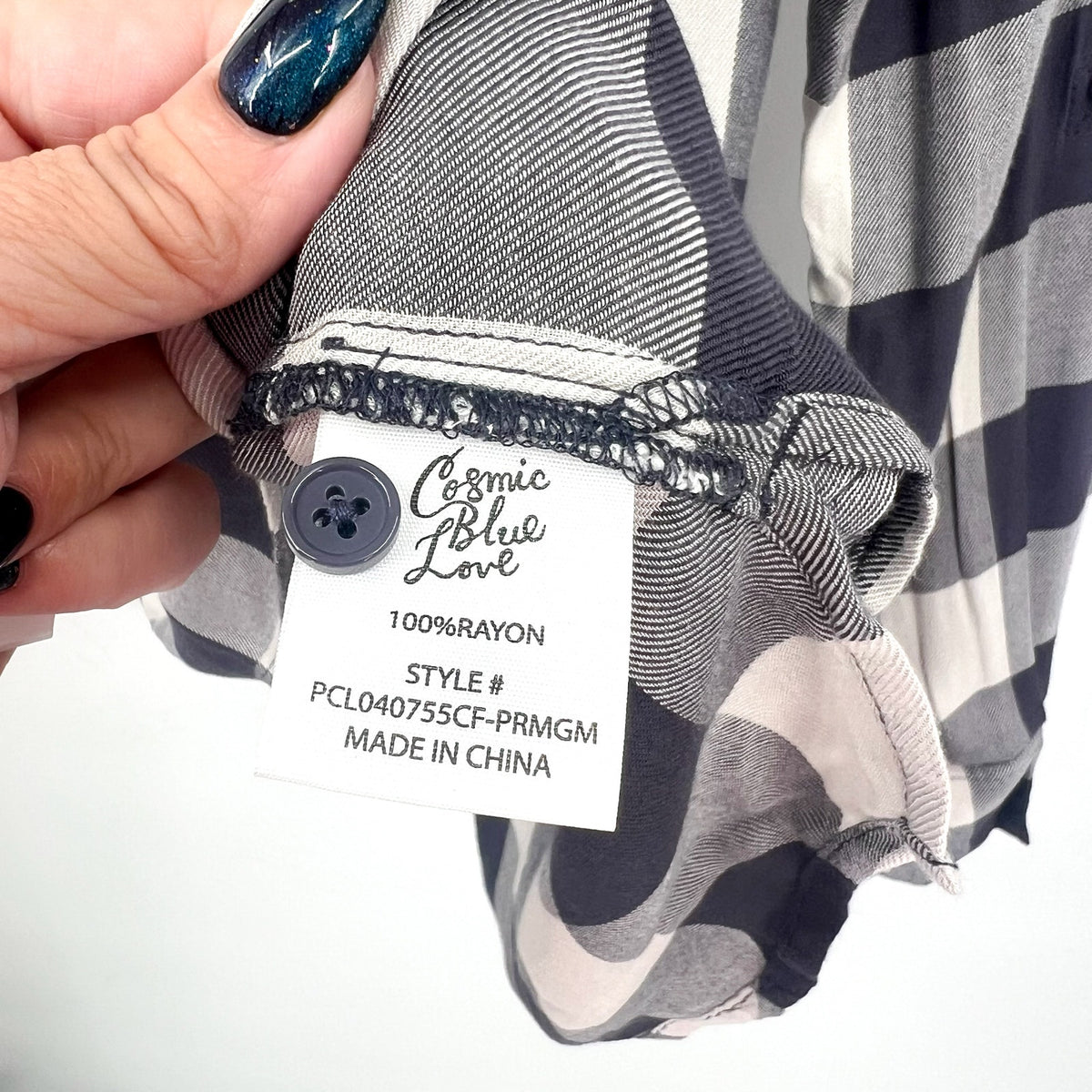 STITCH FIX COSMIC BLUE LOVE Popover Top Shirt Medium Grey White Check NWT