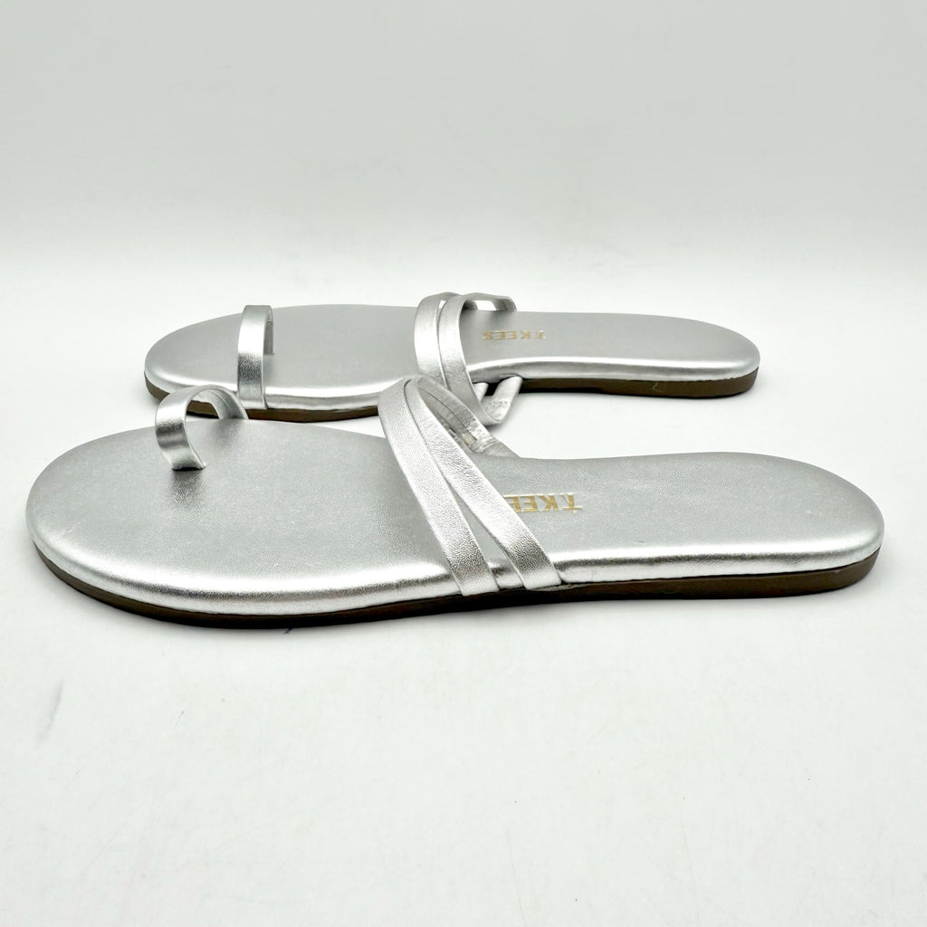 TKEES Womens Leah Flat Sandals US 5 EU 36 Silver Slip On NWOB