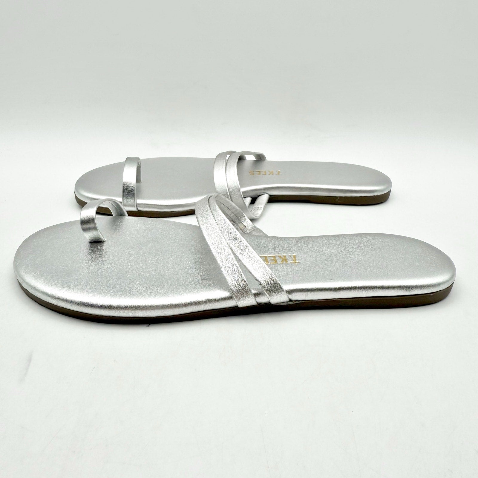 TKEES Womens Leah Flat Sandals US 5 EU 36 Silver Slip On NWOB