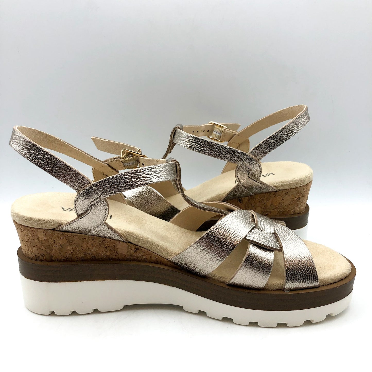 Vaneli Womens Carly Cork Casual Sandals US 8 Narrow Shell Metallic Leather NIB