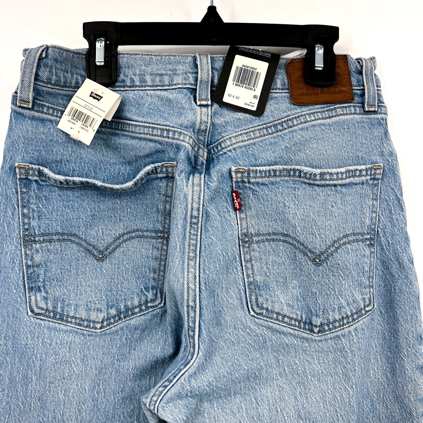 Levi's Womens 70's High Rise Slim Straight Jeans Size 28 US 6 Light Blue NWT