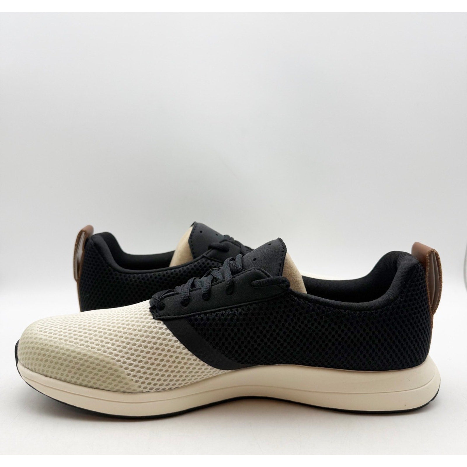 YORK Mens The Henry Runner Athletic Shoes Size 9.5 Black Cream Sneakers NIB