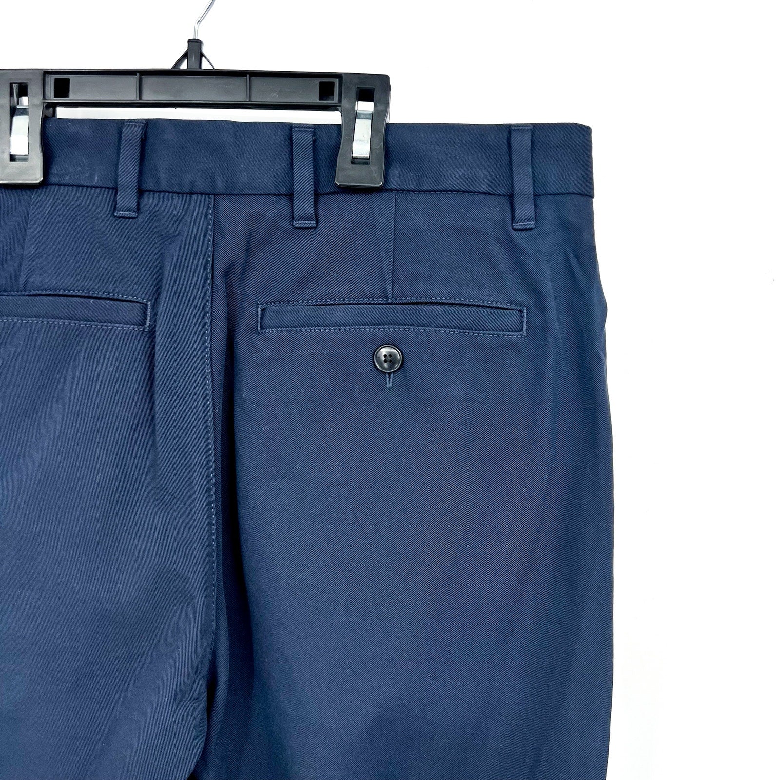 EVERLANE Men's 7” Slim-Fit Performance Chino Shorts Size 31 Navy Blue NWT