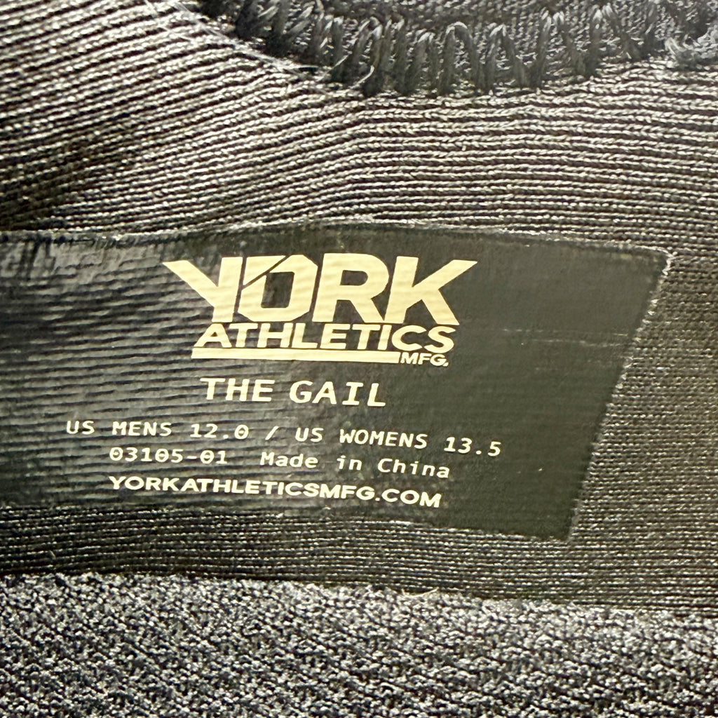 YORK Mens The Gail Recovery Trainer Athletic Shoes Size 12 Black White Knit NIB