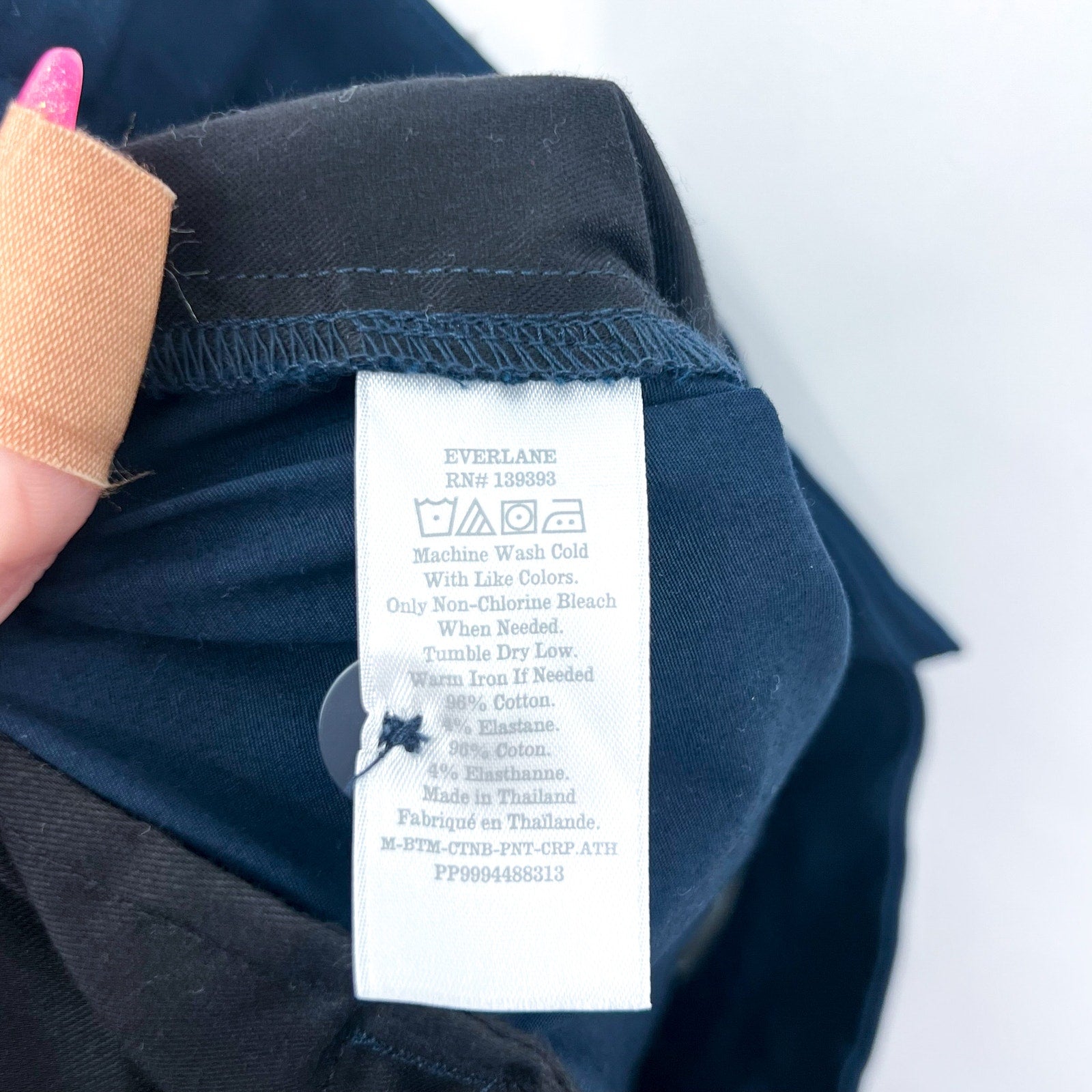 EVERLANE Men's The Athletic Fit Air Chino Pants 31x30 Navy Blue Flat Front NWT