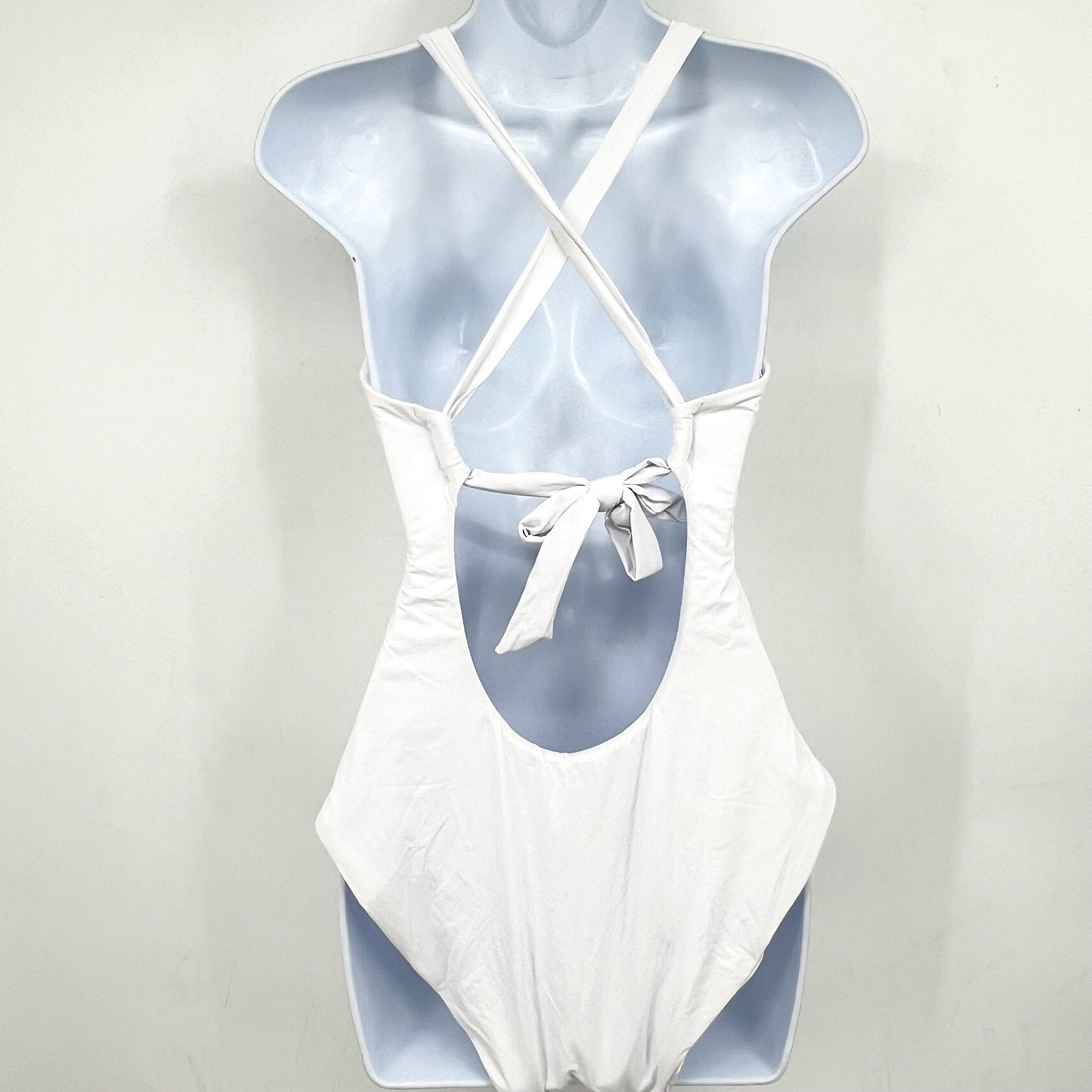 BECCA Women's Marble Canyon Ring One-Piece Swimsuit Large White V Neck NWT