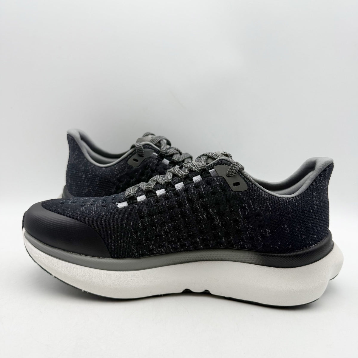Rabbit Womens Dream Chaser Running Shoes Size 8 Black EU 38.5 Athletic NIB